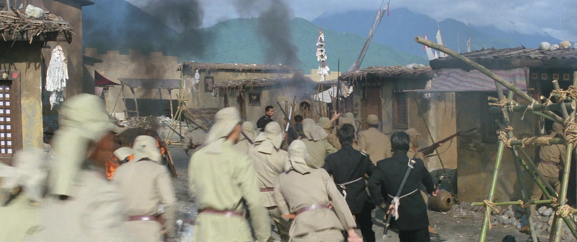 Zhong hua zhan shi (1987), wide, 2.39:1 — film still