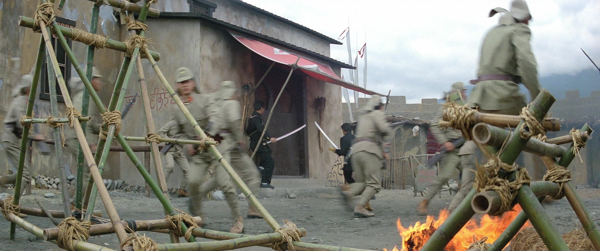 Zhong hua zhan shi (1987), wide, 2.39:1 — film still
