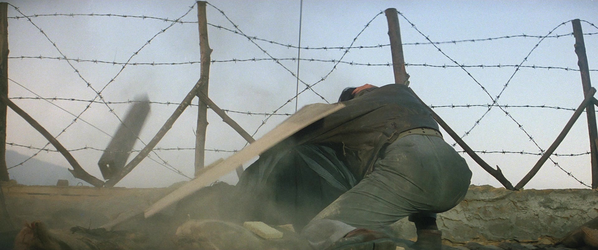 Zhong hua zhan shi (1987), wide, 2.39:1 — film still