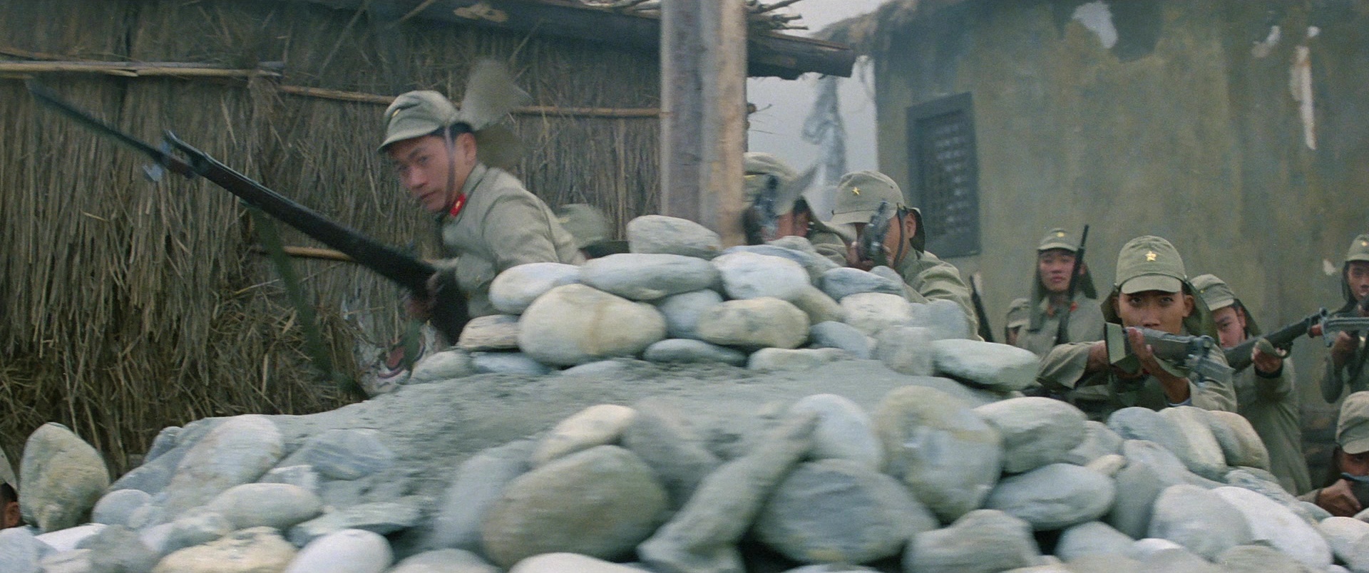 Zhong hua zhan shi (1987), wide, 2.39:1 — film still