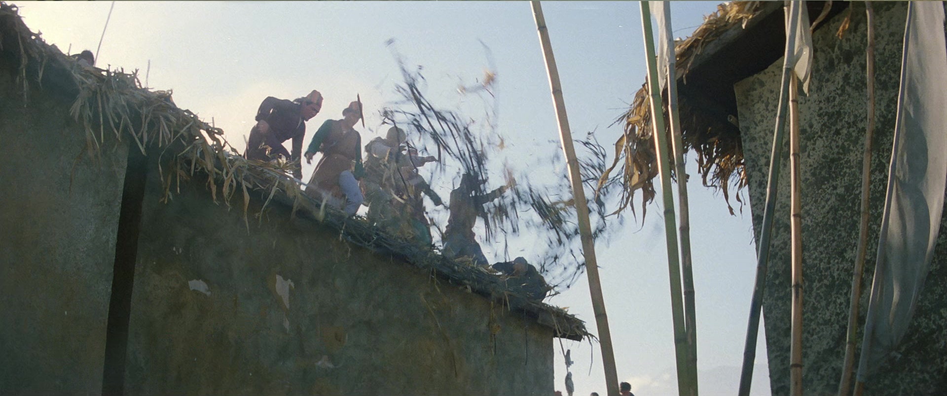 Zhong hua zhan shi (1987), wide, 2.39:1 — film still