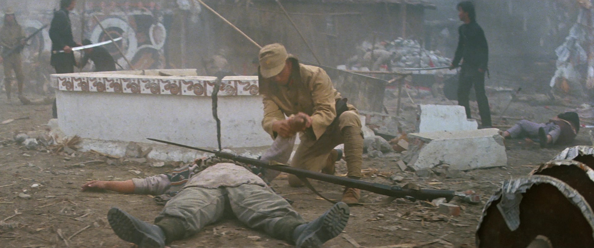 Zhong hua zhan shi (1987), wide, 2.39:1 — film still