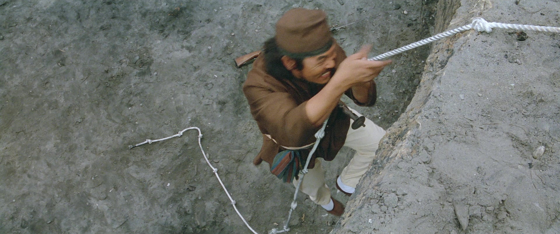 Zhong hua zhan shi (1987), wide, 2.39:1 — film still