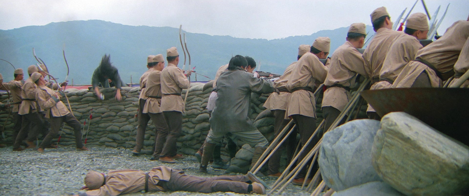 Zhong hua zhan shi (1987), wide, 2.39:1 — film still