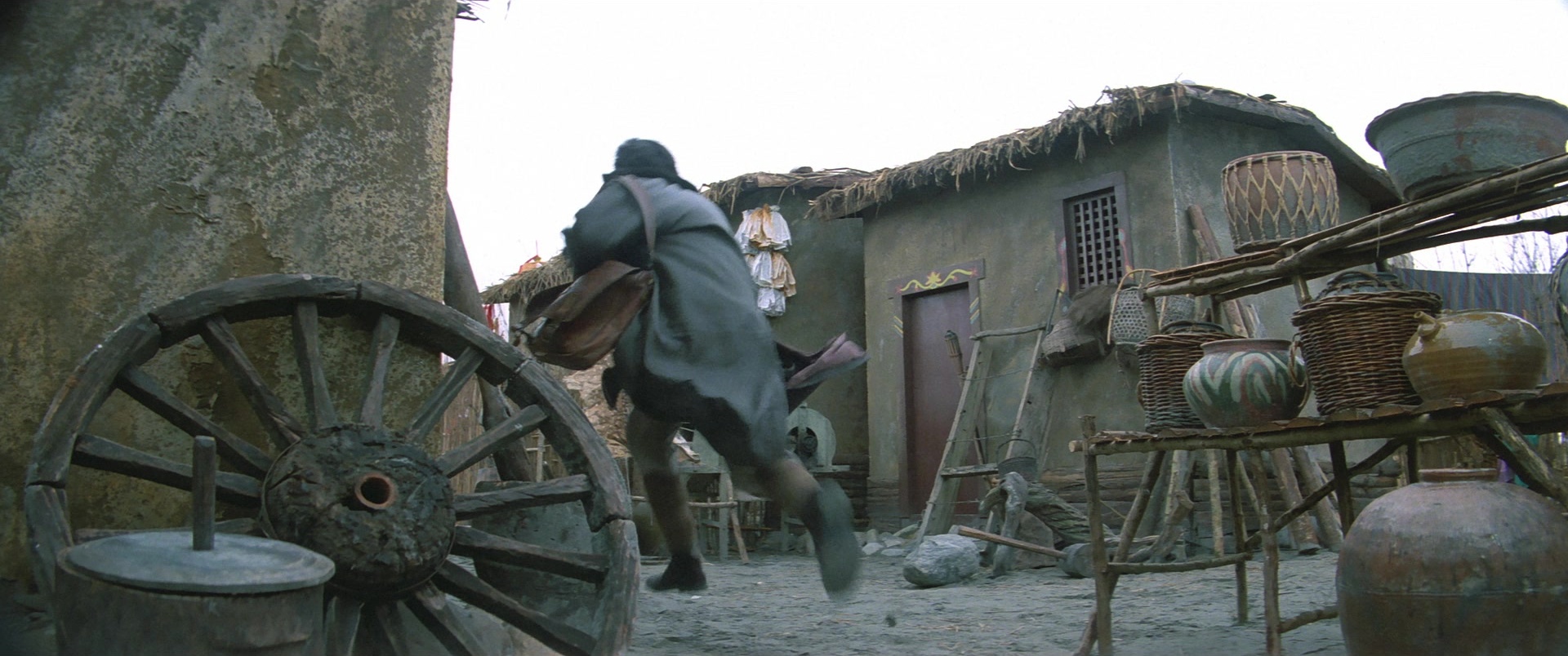 Zhong hua zhan shi (1987), wide, 2.39:1 — film still