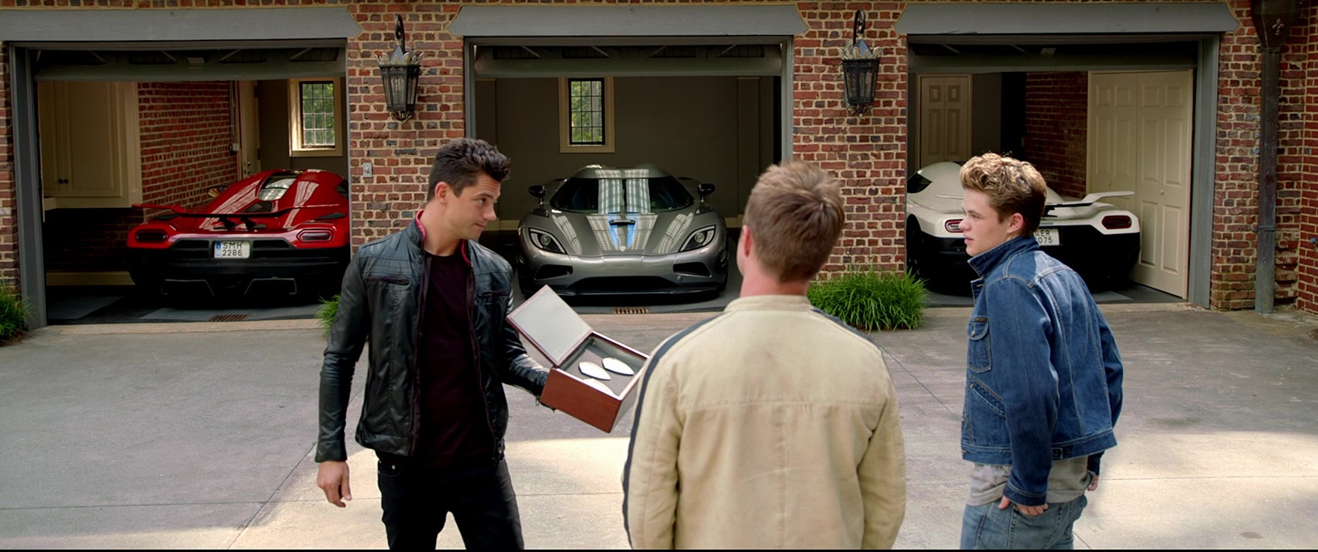 Need for Speed (2014), wide, 2.39:1 — film still