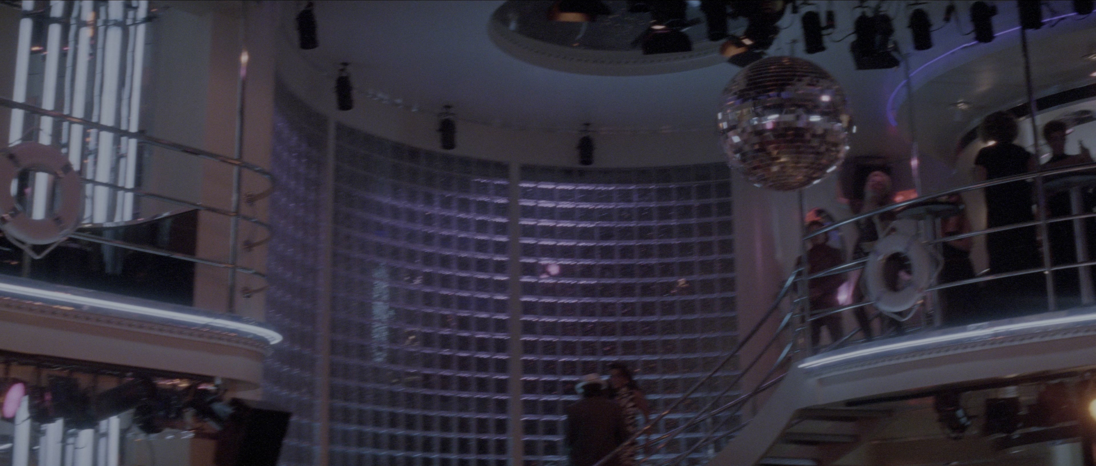 Carlito's Way (1993), wide, 2.35:1 — film still