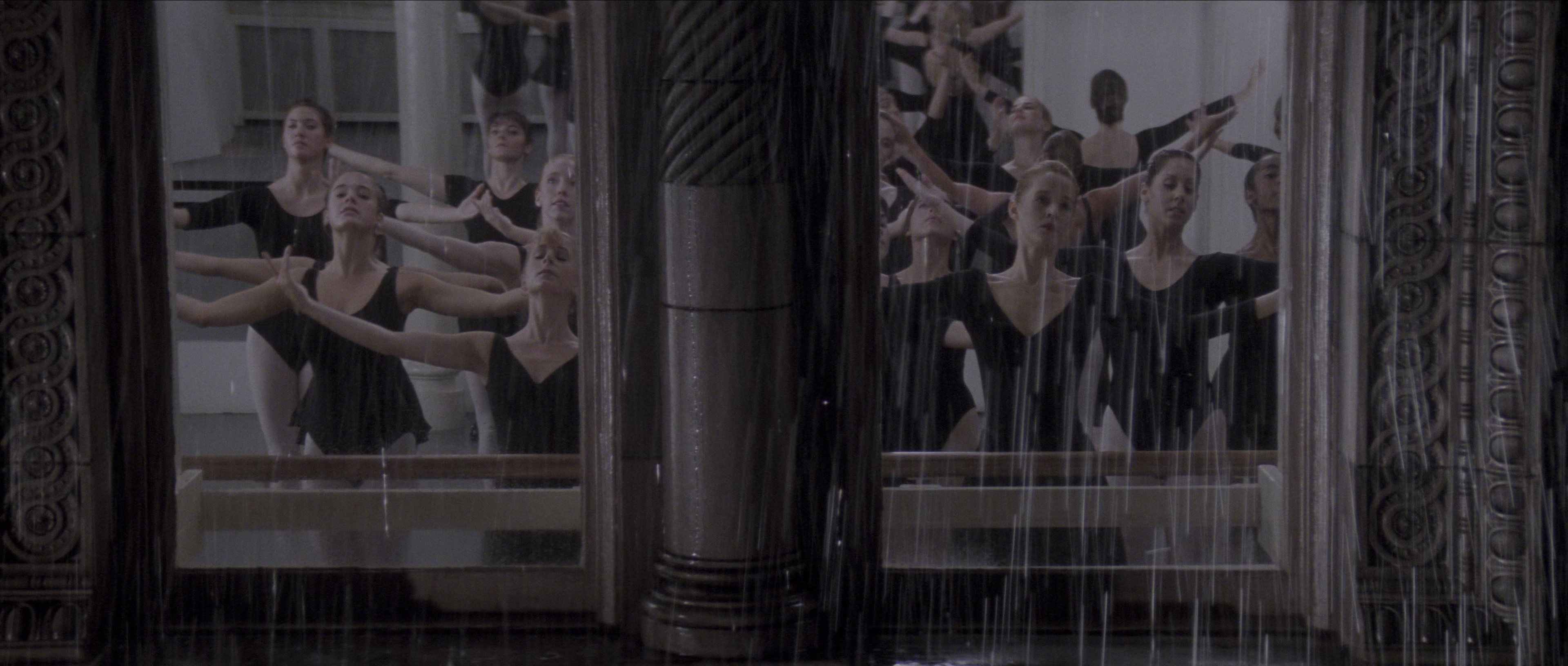 Carlito's Way (1993), wide, 2.35:1 — film still
