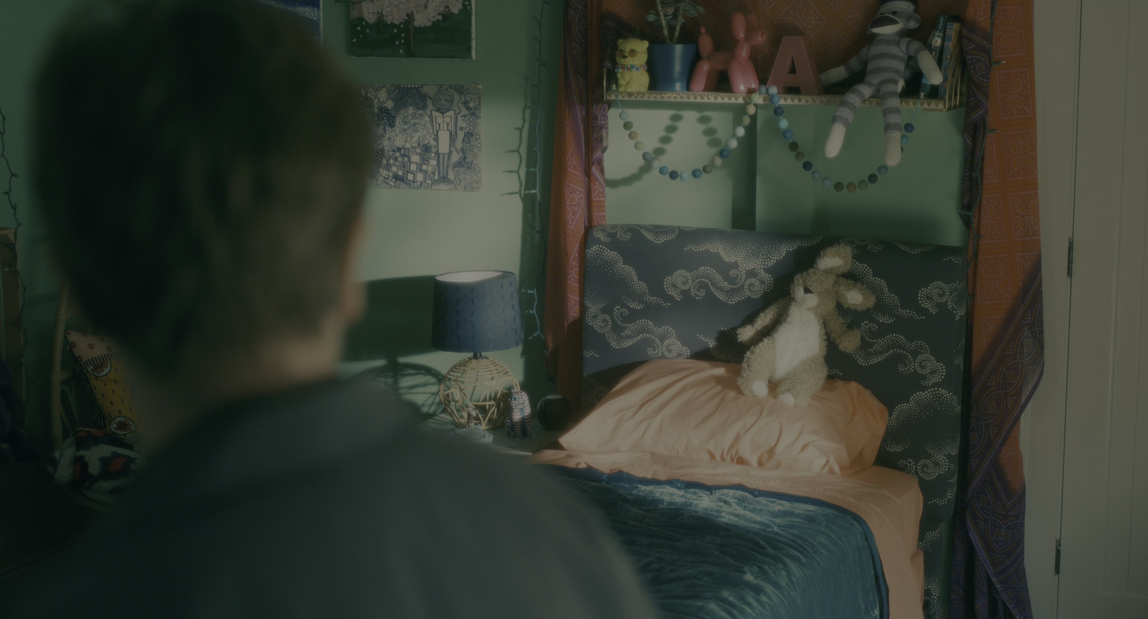 Doctor Sleep (2019), wide, 1.85:1 — film still