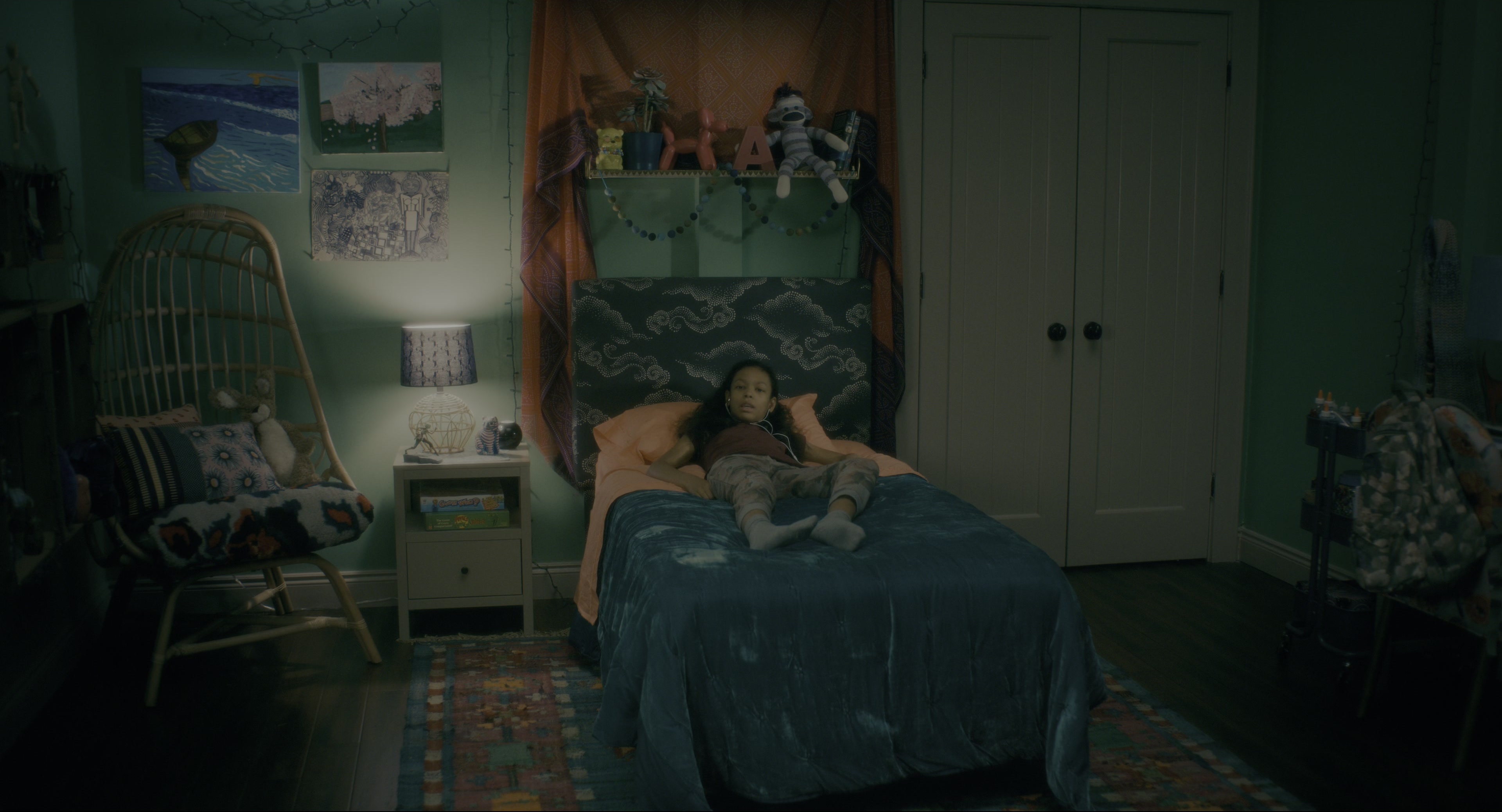 Doctor Sleep (2019), wide, 1.85:1 — film still