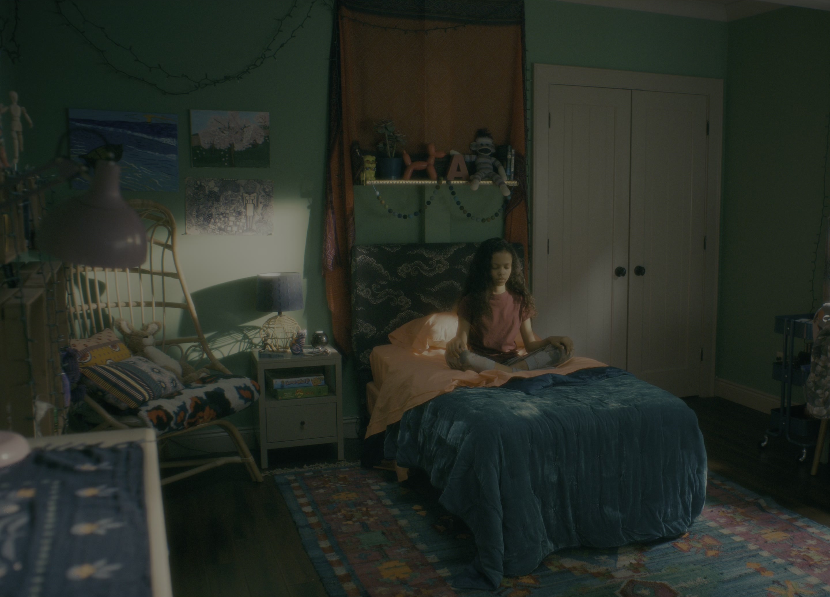 Doctor Sleep (2019), wide, 1.39:1 — film still