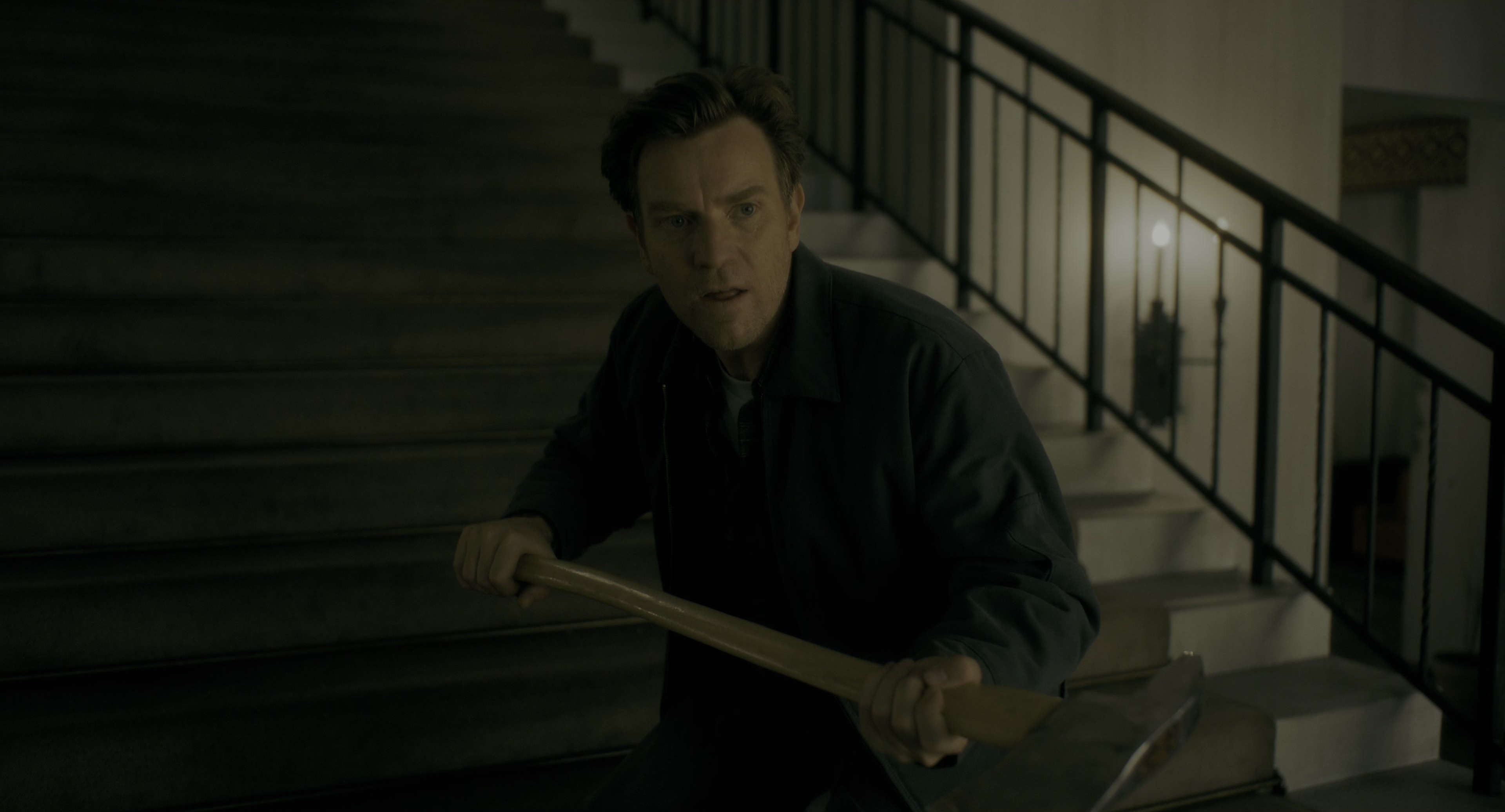 Doctor Sleep (2019), wide, 1.85:1 — film still