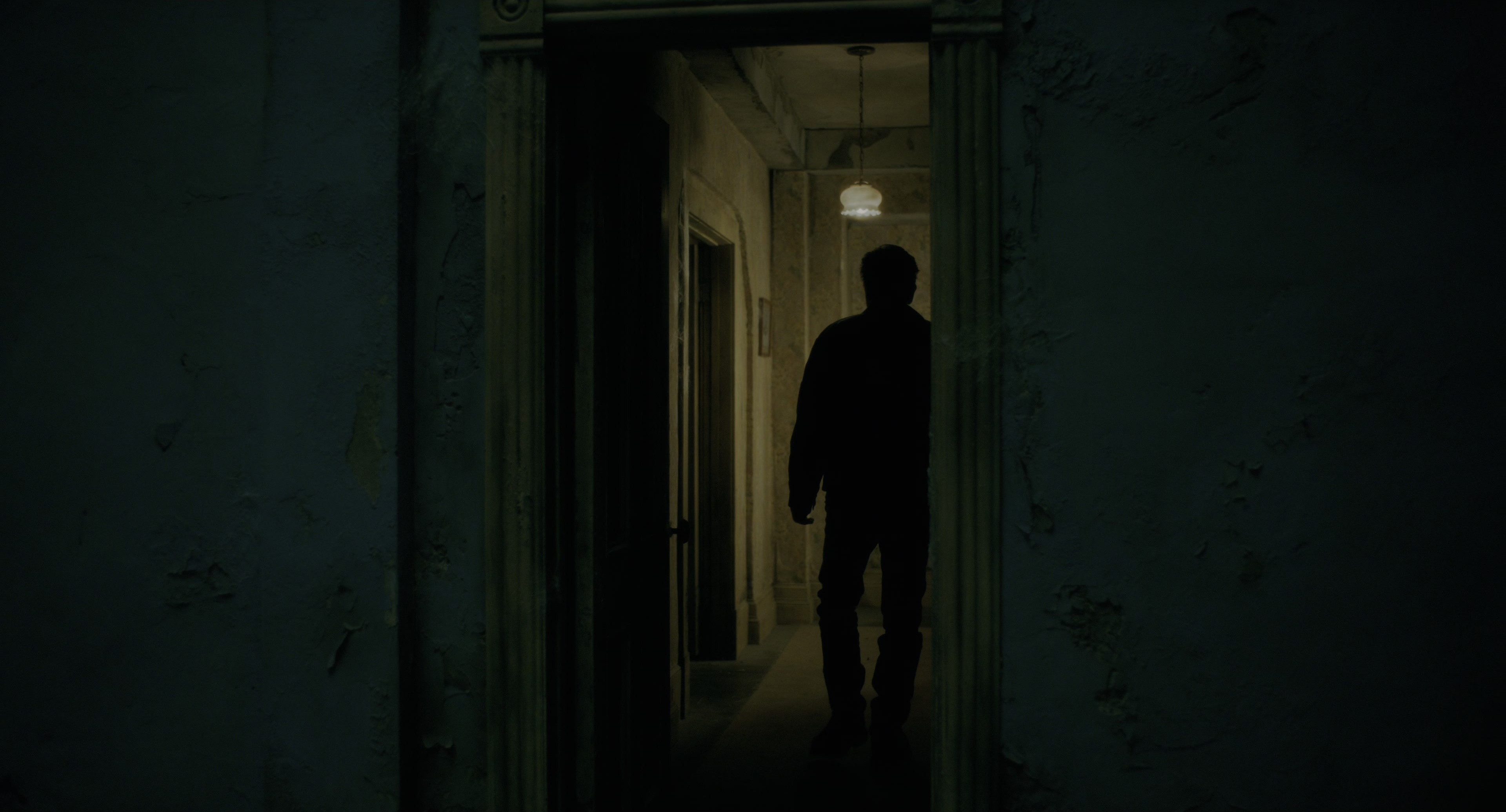 Doctor Sleep (2019), wide, 1.85:1 — film still