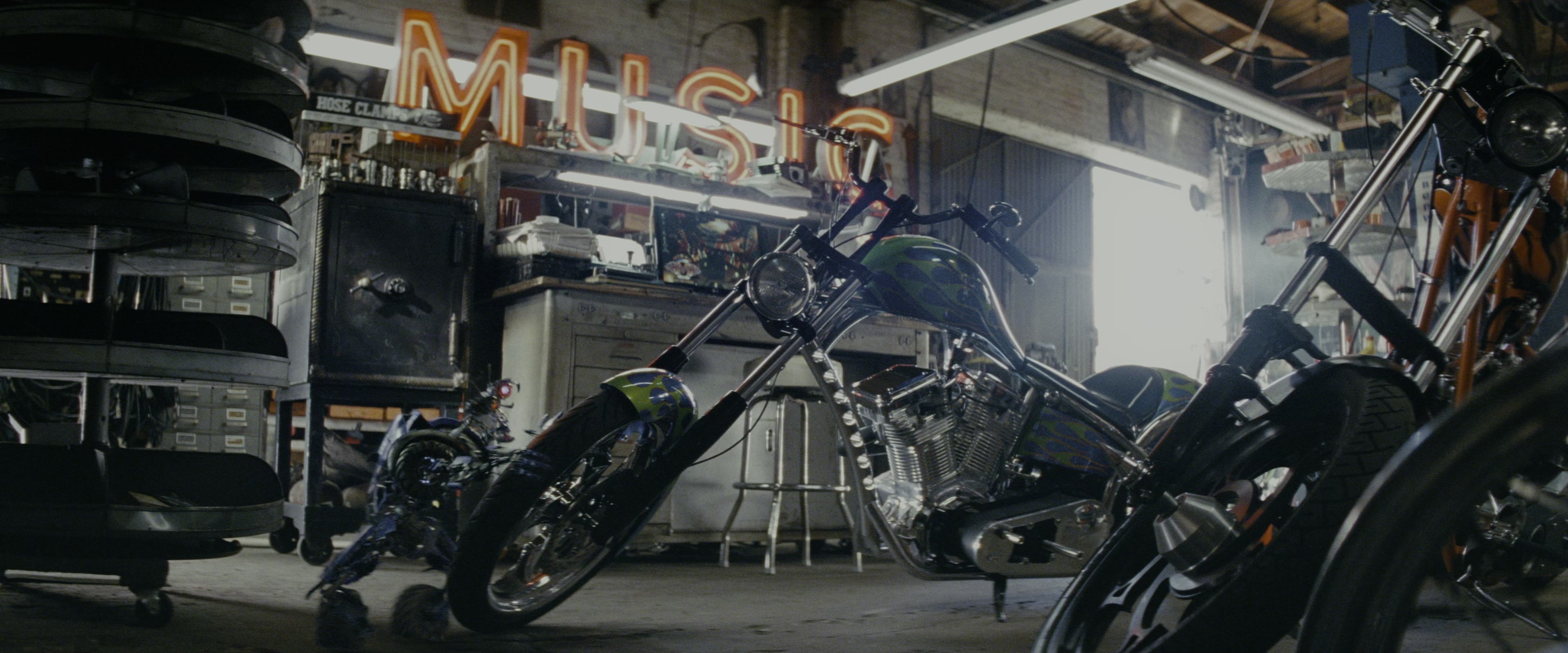 Transformers: Revenge of the Fallen (2009), wide, 2.40:1 — film still