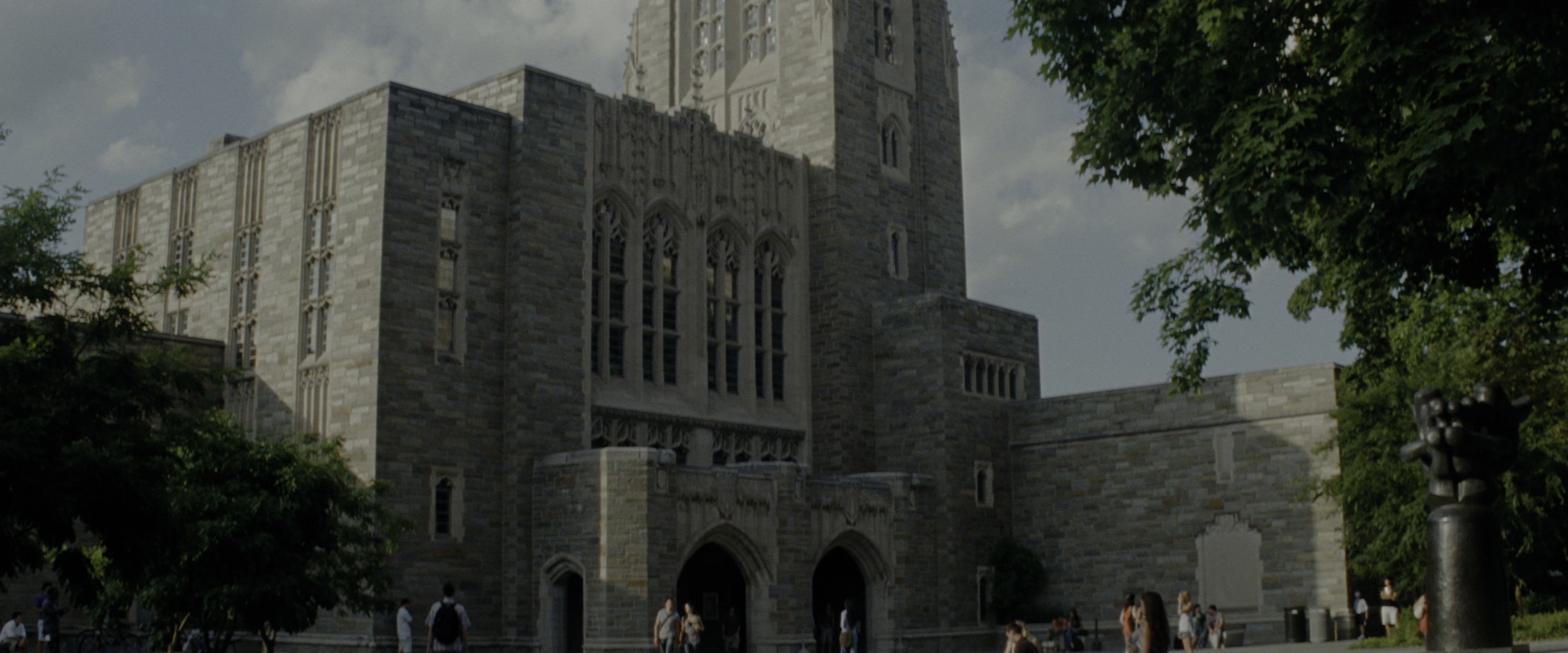 Transformers: Revenge of the Fallen (2009), wide, 2.40:1 — film still