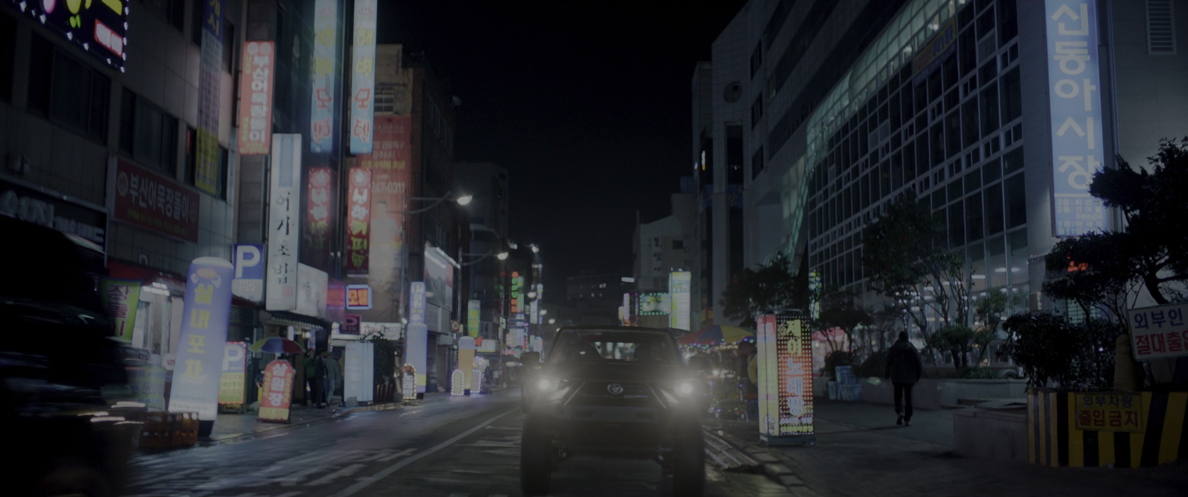 Black Panther (2018), wide, 2.39:1 — film still