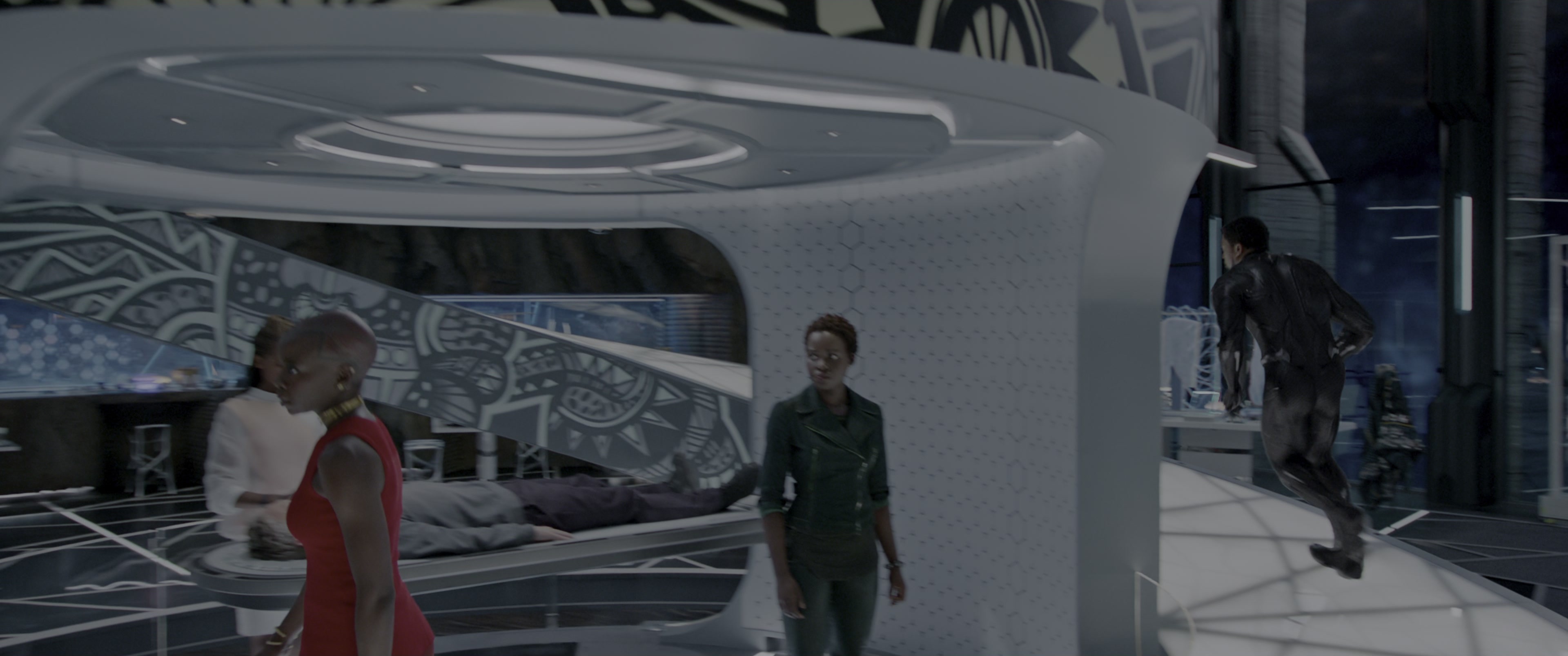 Black Panther (2018), wide, 2.39:1 — film still