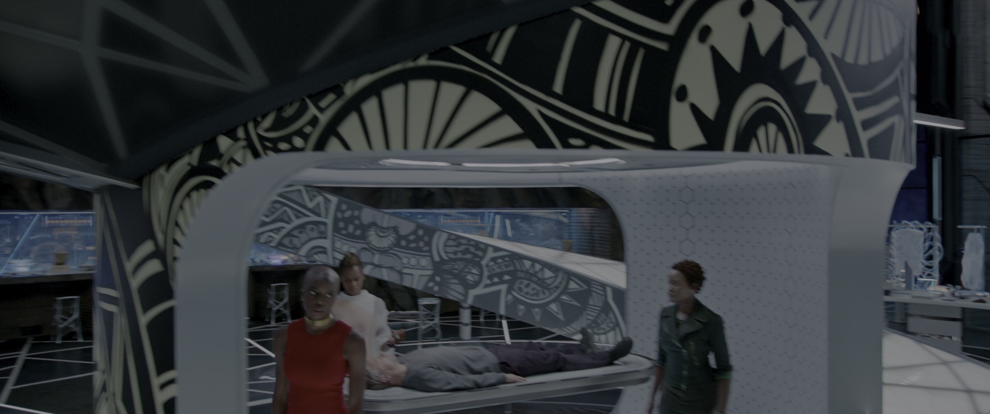Black Panther (2018), wide, 2.39:1 — film still