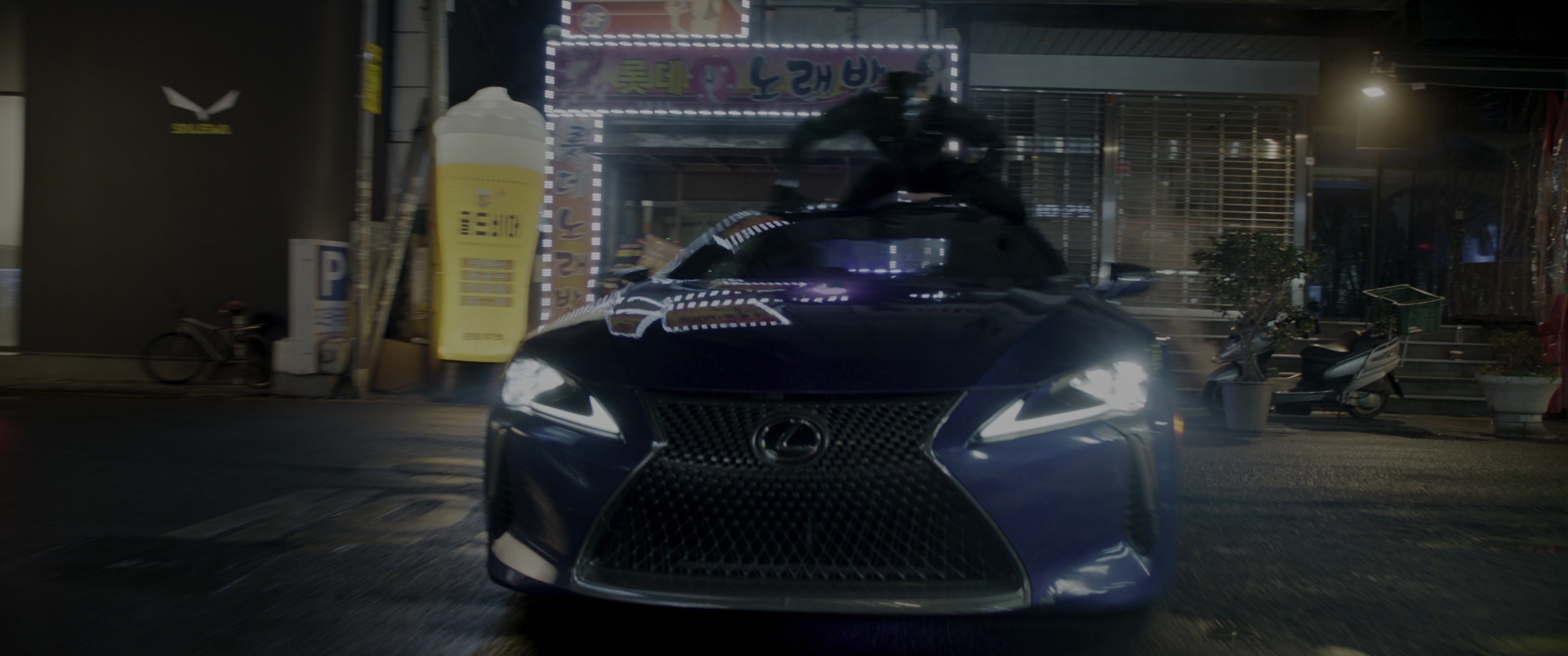 Black Panther (2018), wide, 2.39:1 — film still