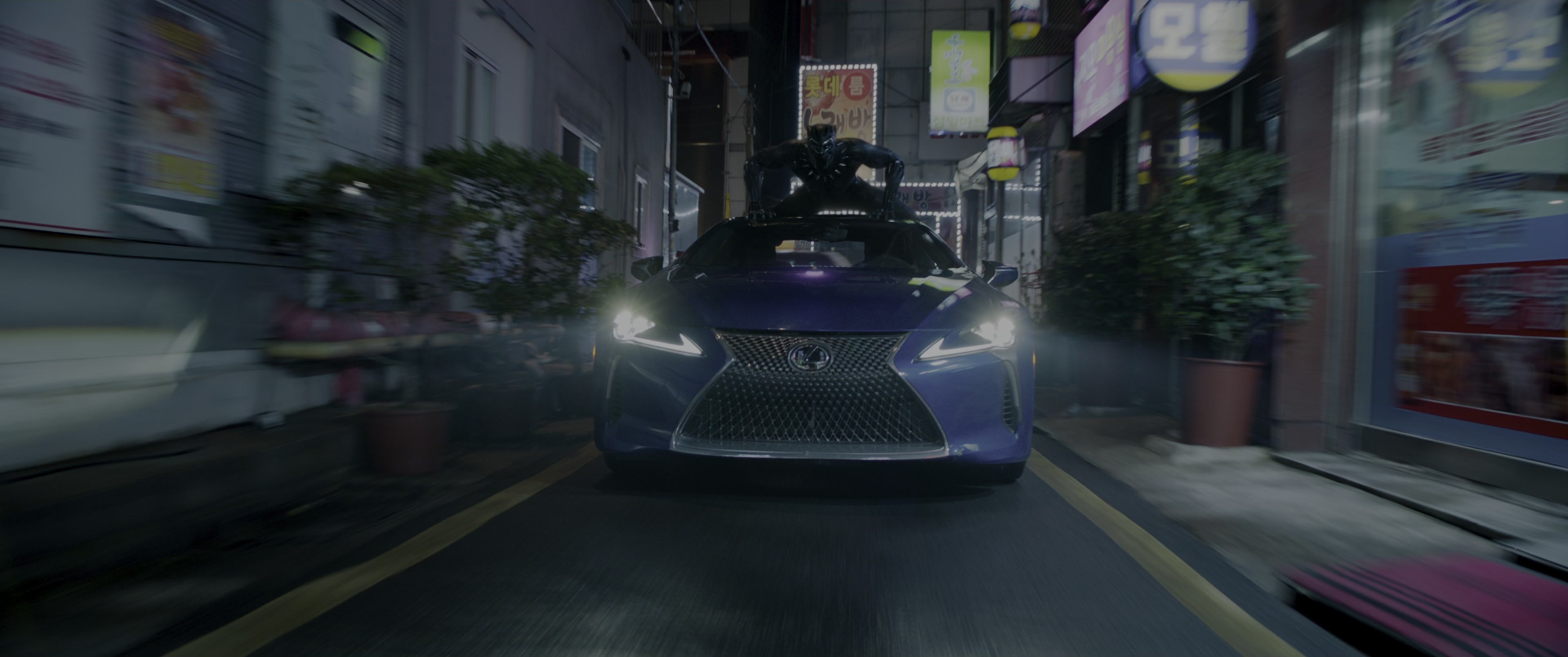Black Panther (2018), wide, 2.39:1 — film still