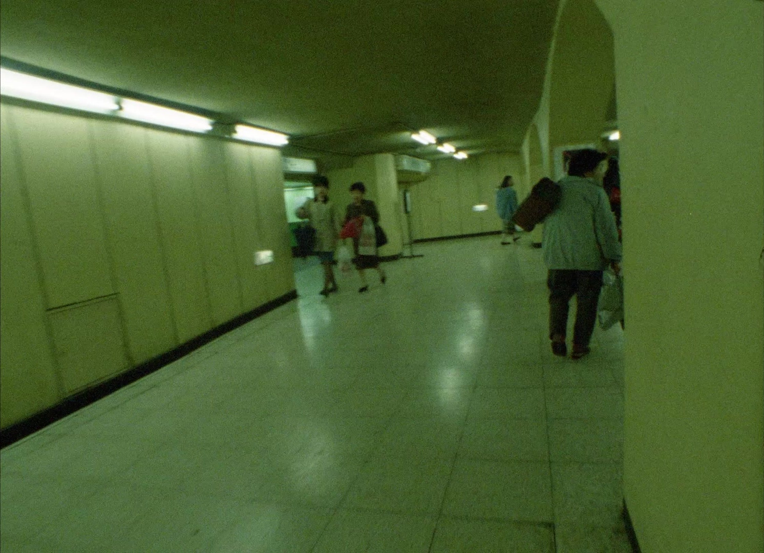 964 Pinocchio (1991), wide, 1.38:1 — film still