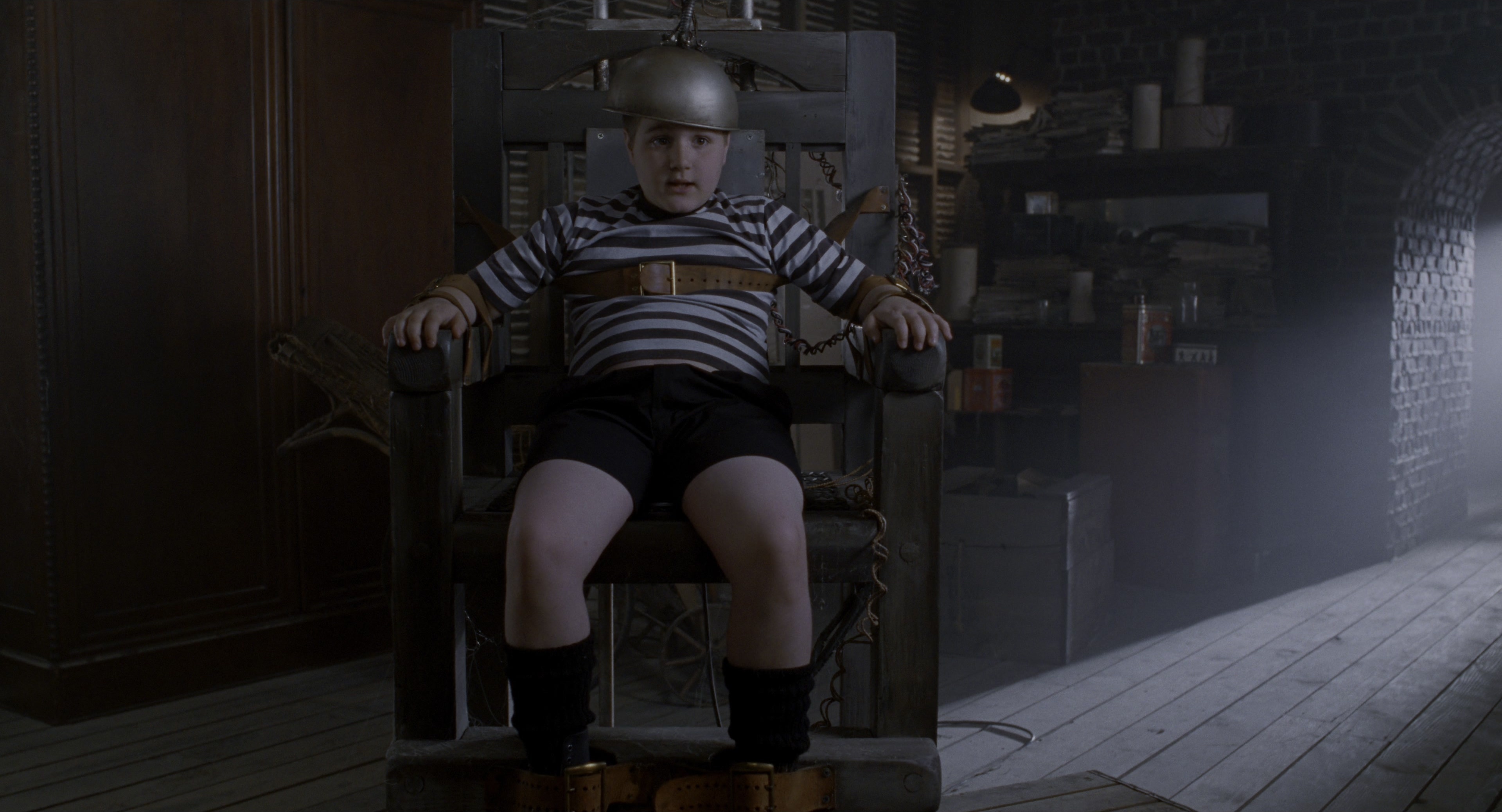 The Addams Family (1991), wide, 1.85:1 — film still