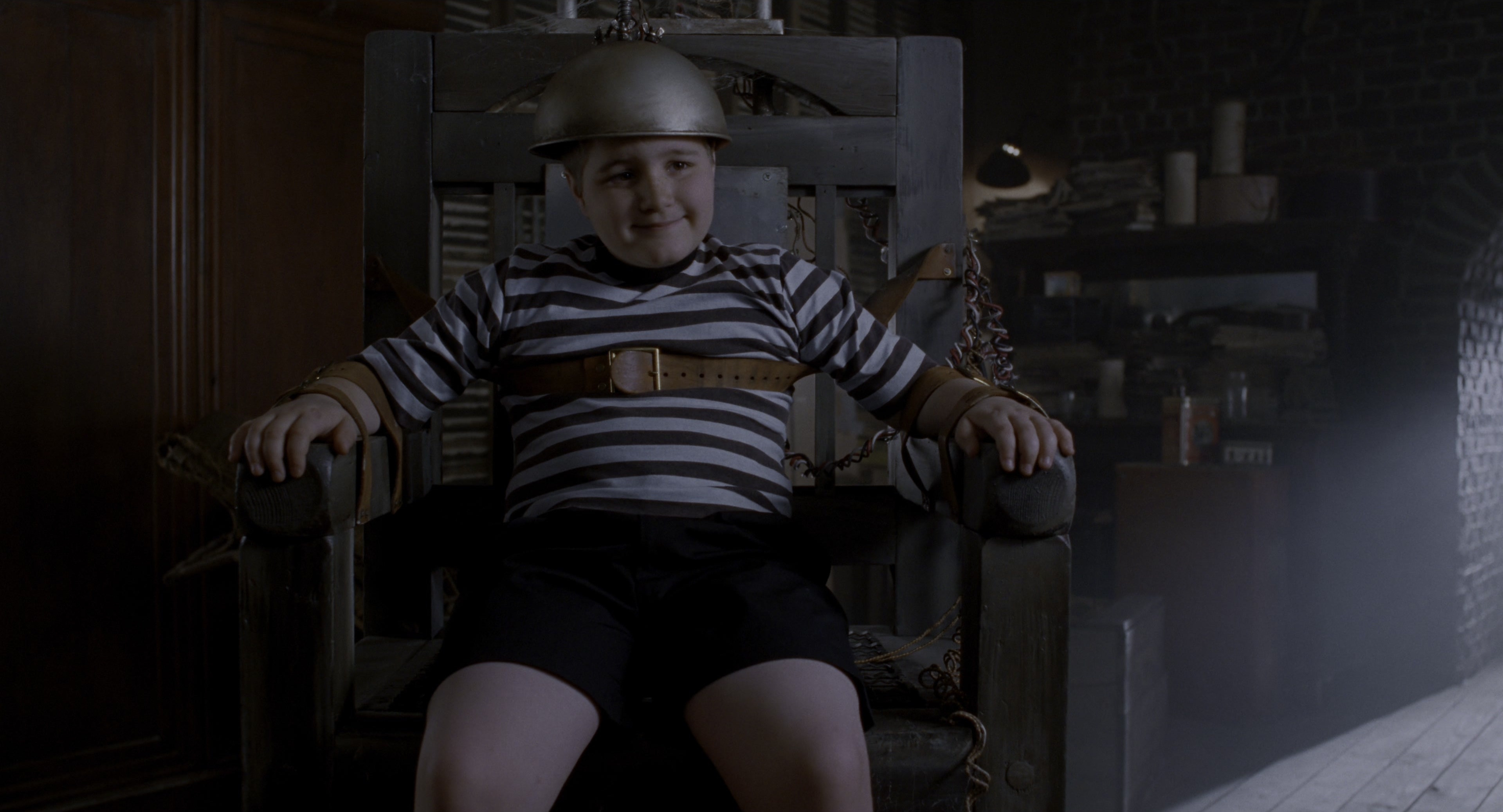 The Addams Family (1991), wide, 1.85:1 — film still
