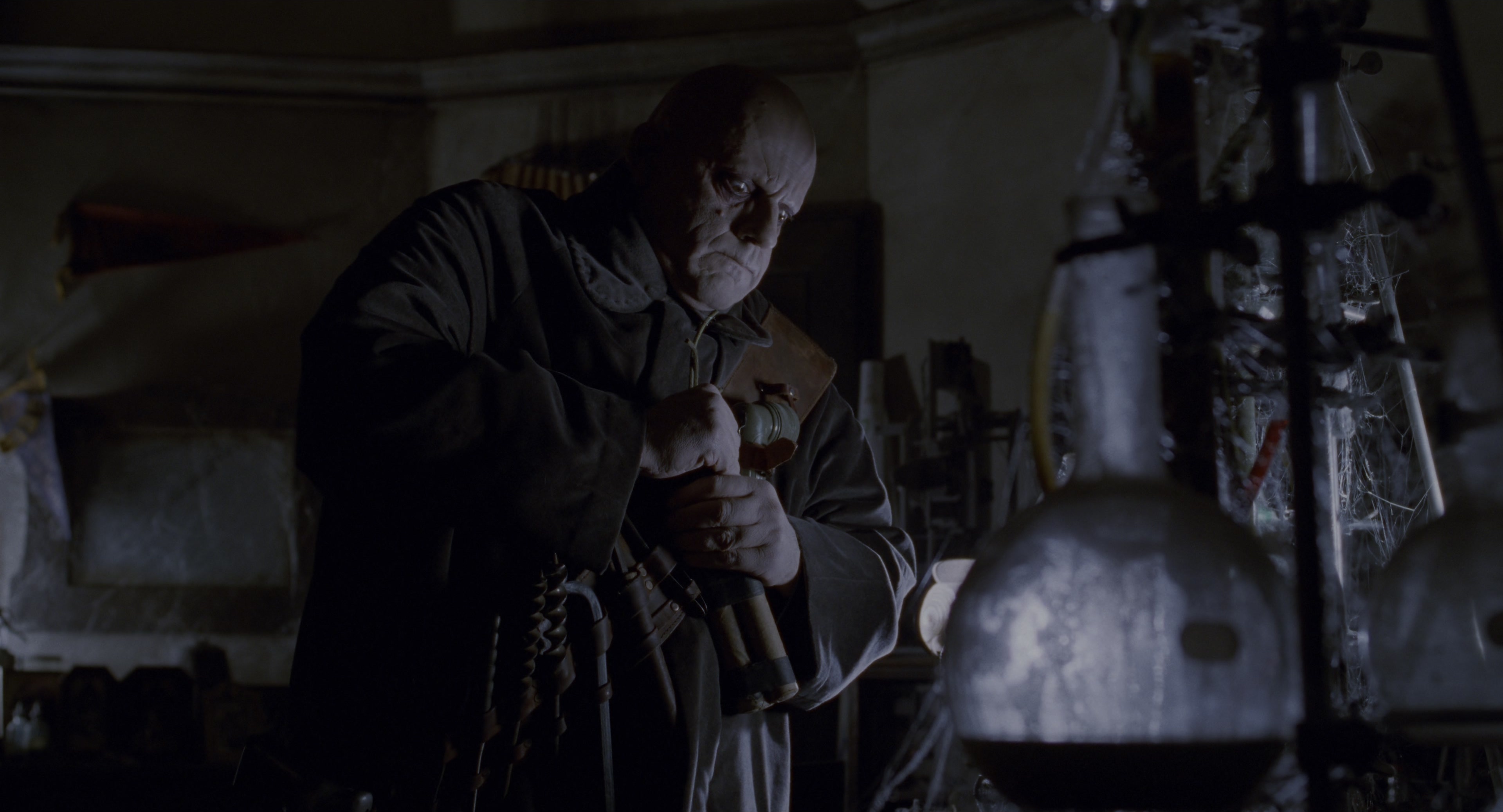 The Addams Family (1991), wide, 1.85:1 — film still