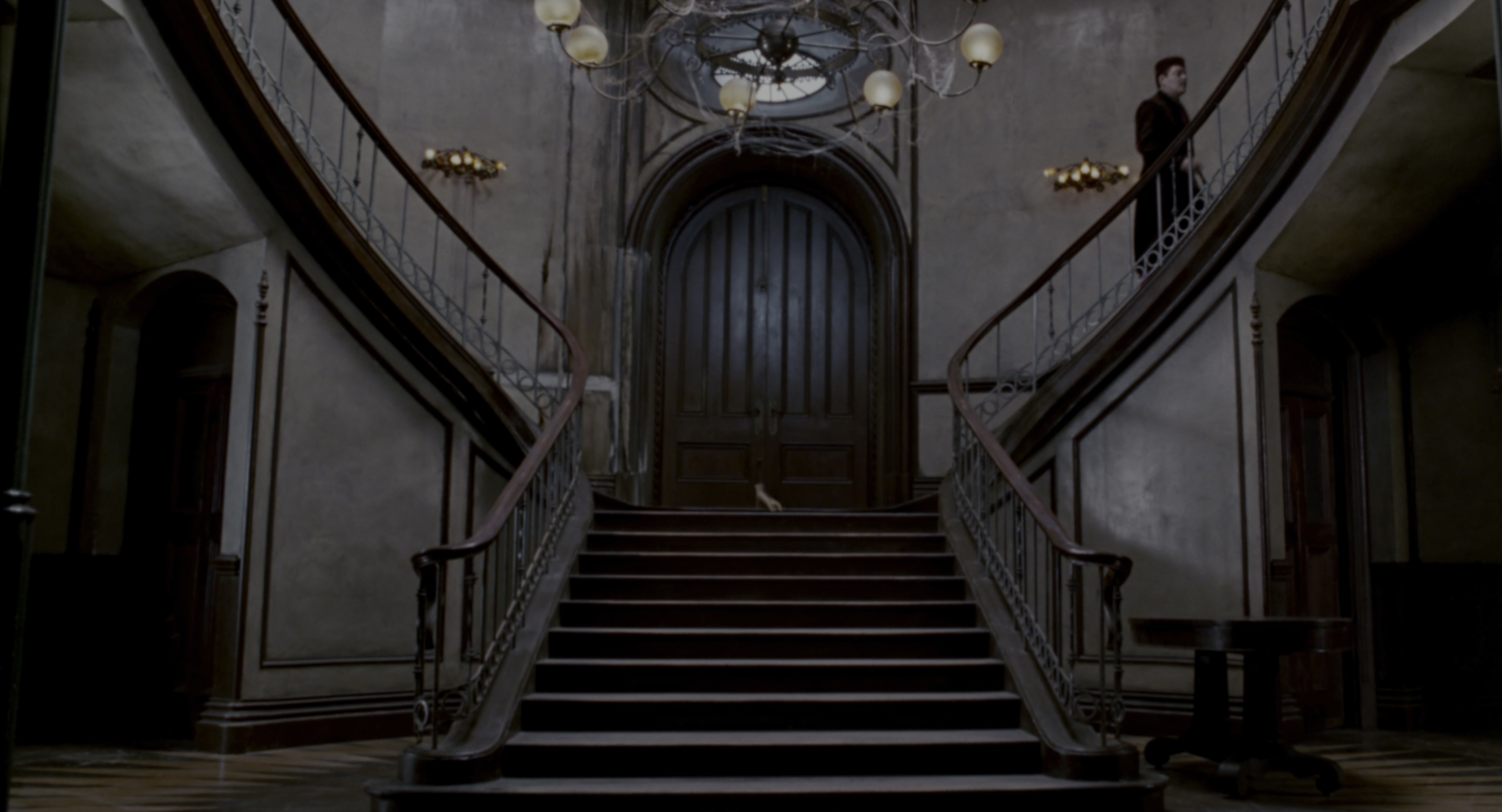 The Addams Family (1991), wide, 1.85:1 — film still