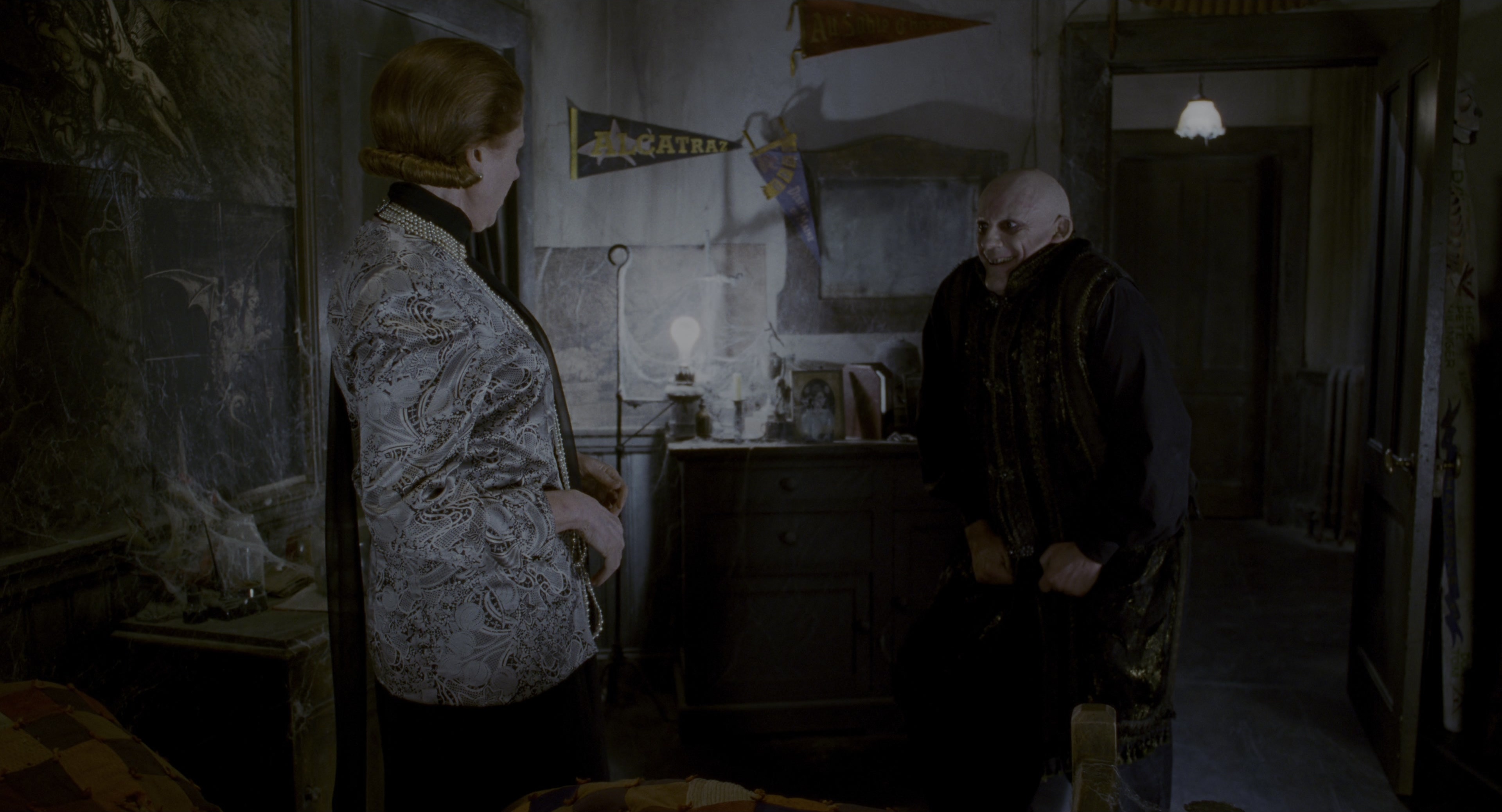 The Addams Family (1991), wide, 1.85:1 — film still