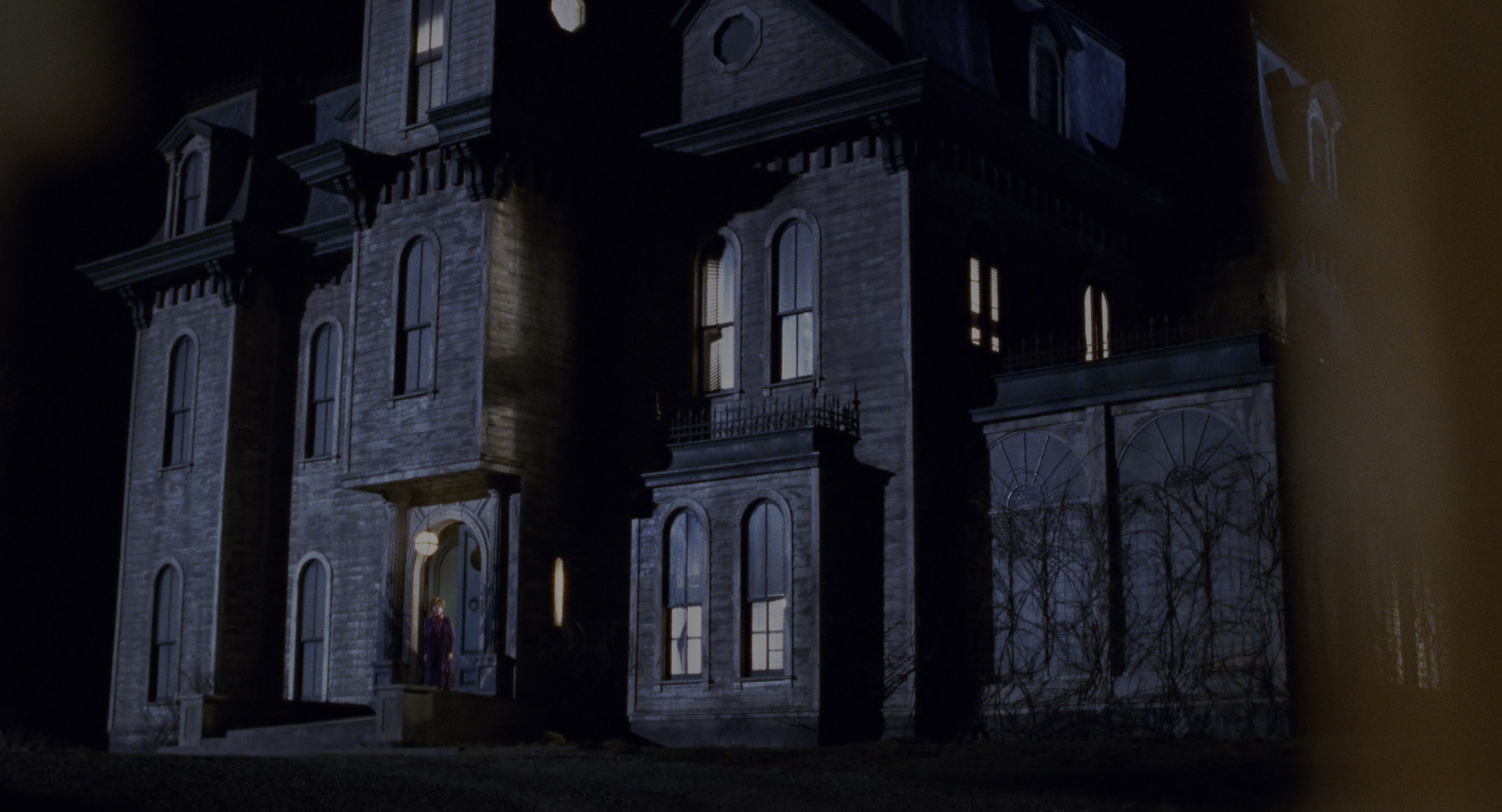 The Addams Family (1991), wide, 1.85:1 — film still