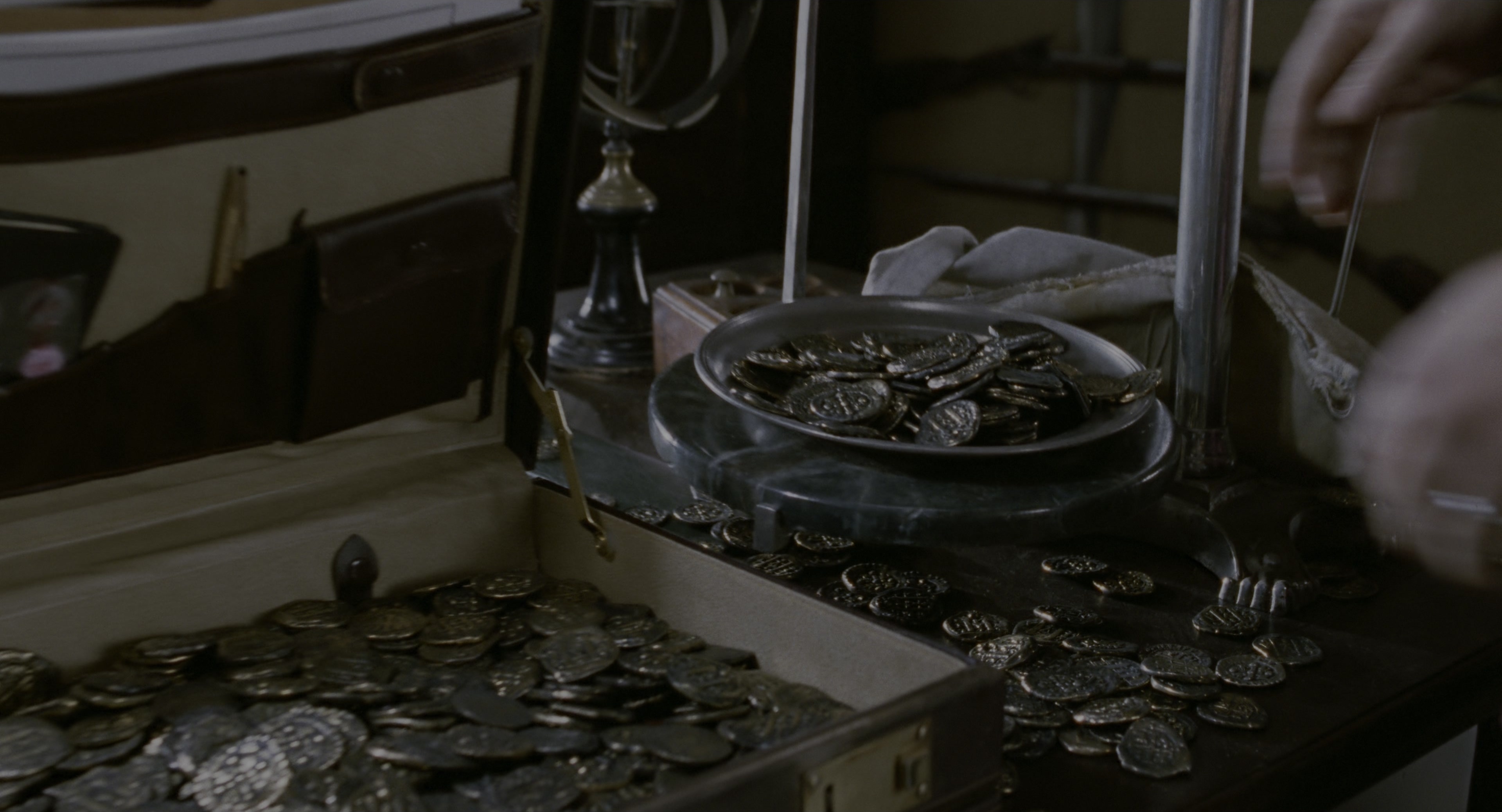 The Addams Family (1991), wide, 1.85:1 — film still