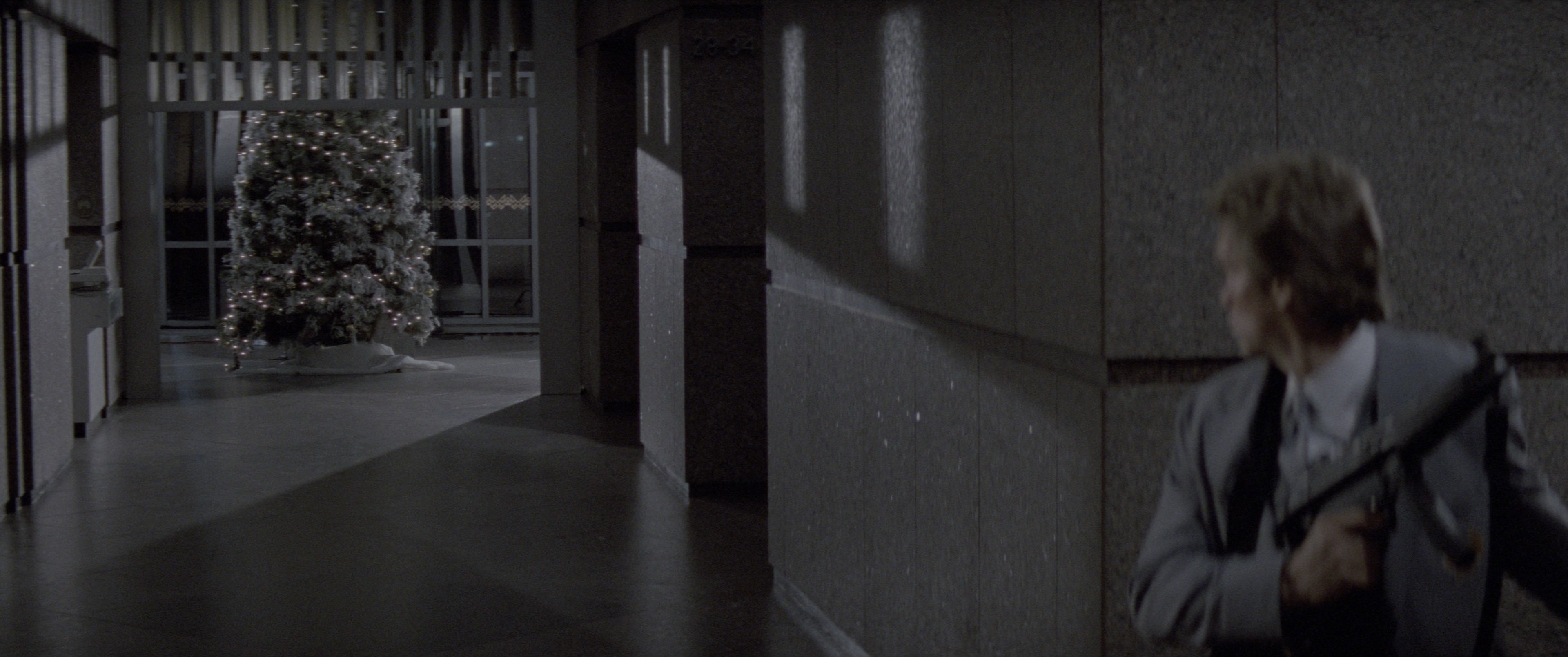 Die Hard (1988), wide, 2.39:1 — film still