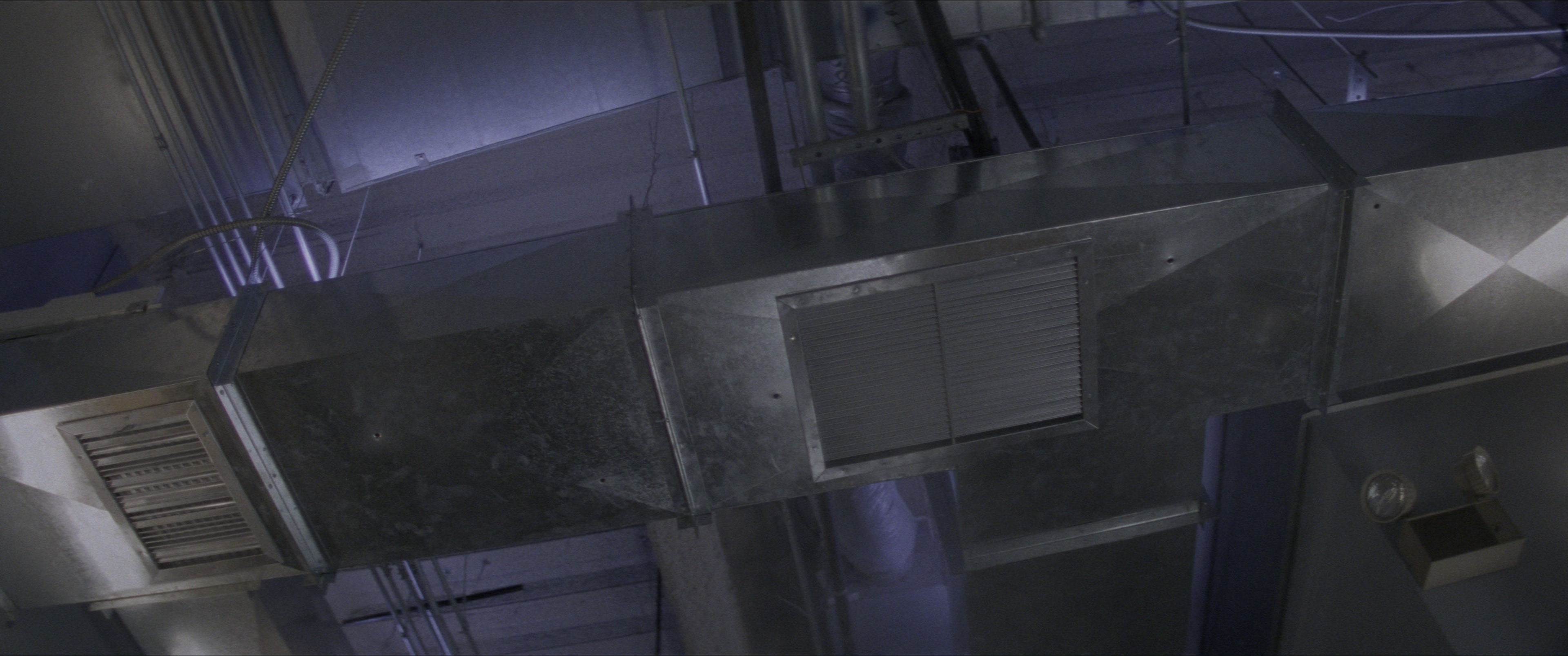 Die Hard (1988), wide, 2.39:1 — film still