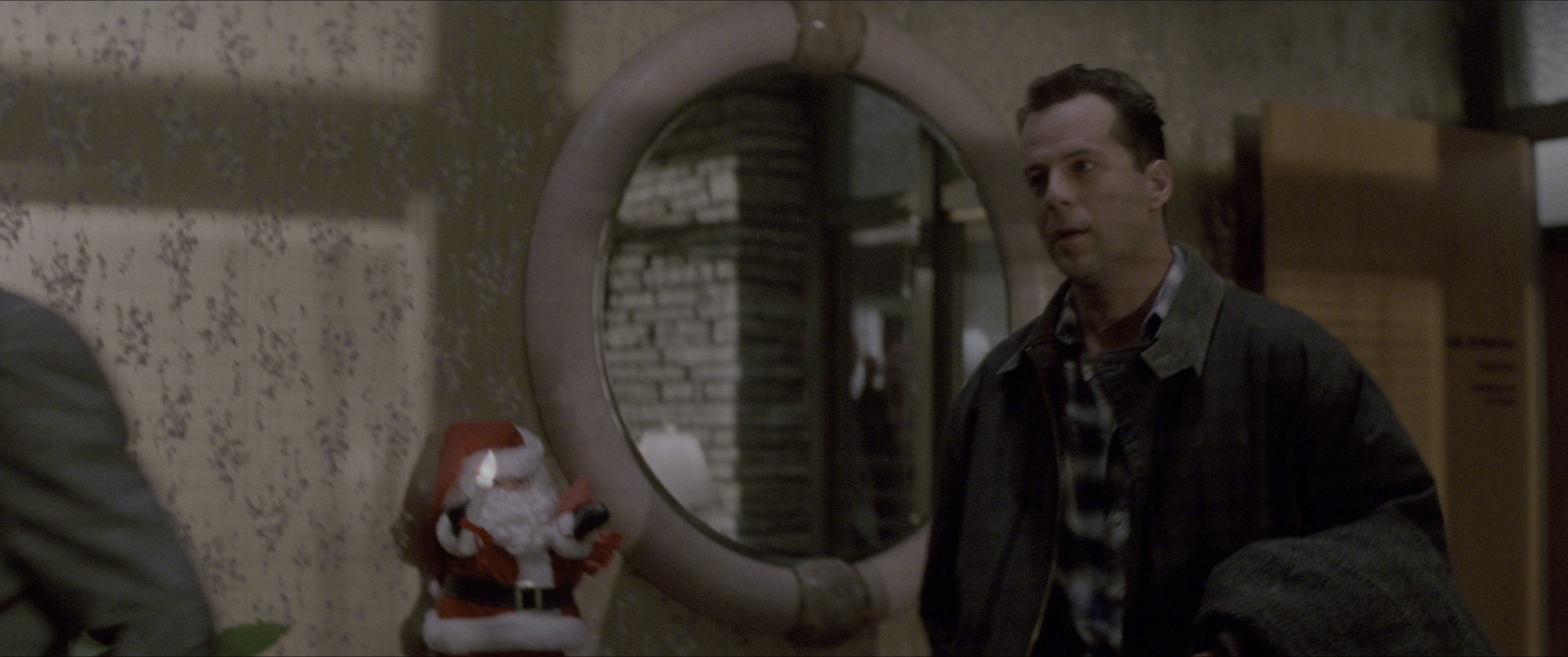 Die Hard (1988), wide, 2.39:1 — film still
