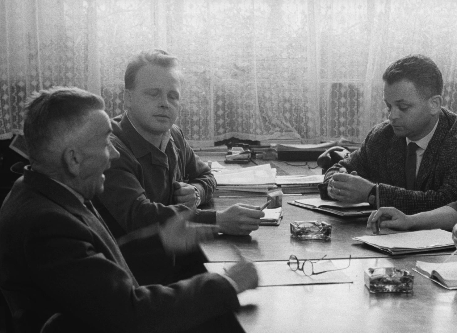 Lásky jedné plavovlásky (1965), wide, 1.37:1 — film still