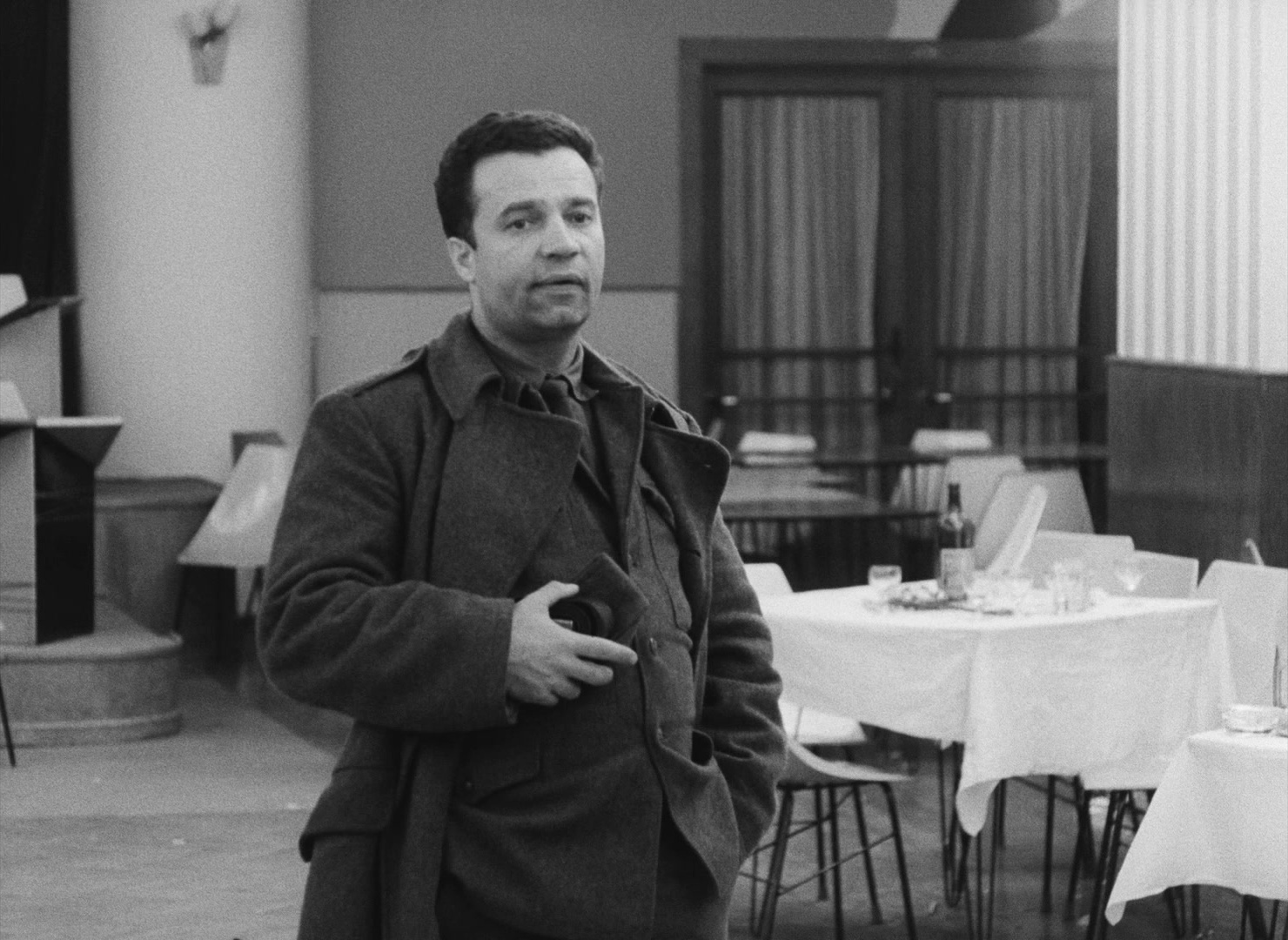 Lásky jedné plavovlásky (1965), wide, 1.37:1 — film still