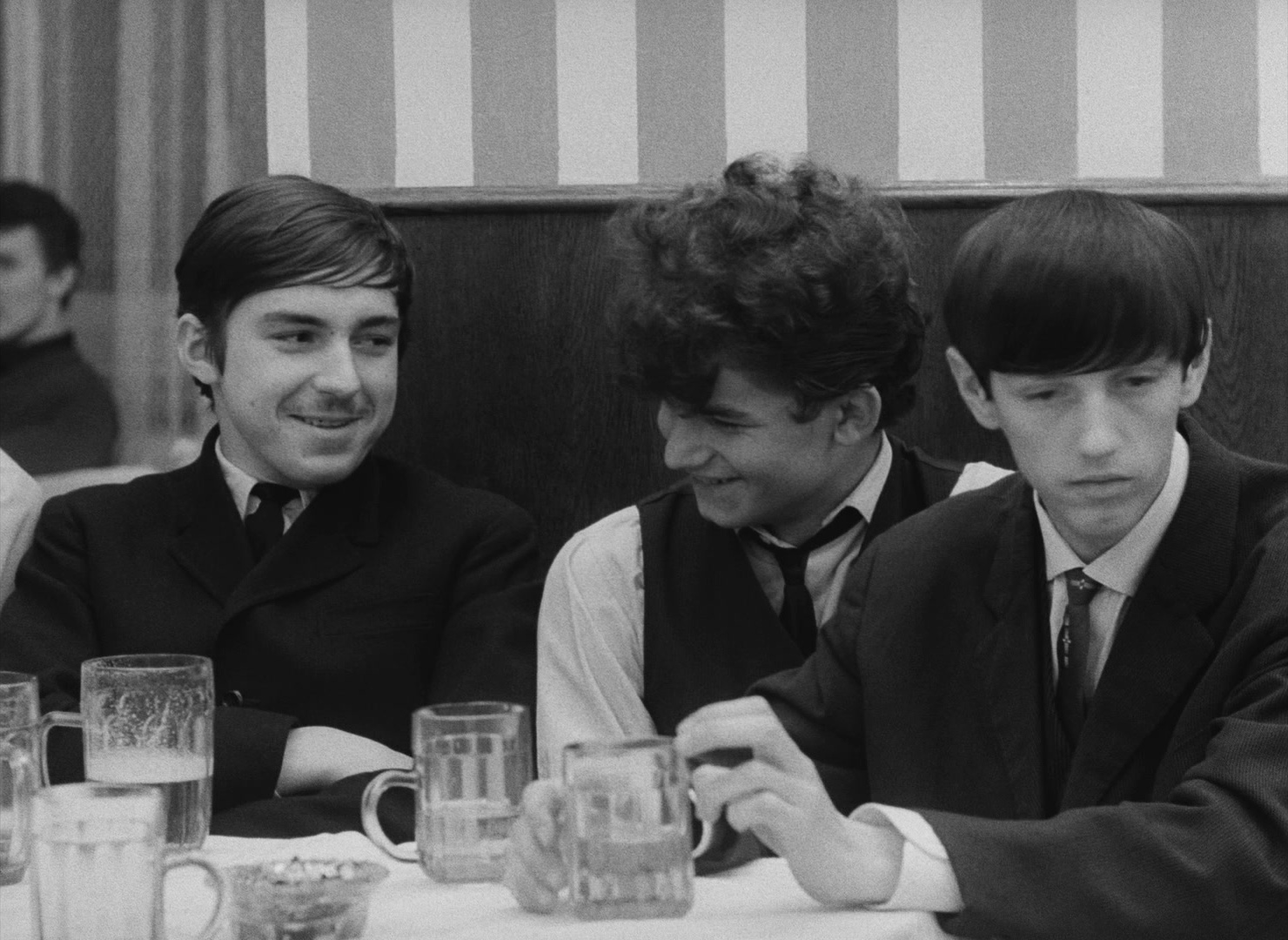 Lásky jedné plavovlásky (1965), wide, 1.37:1 — film still