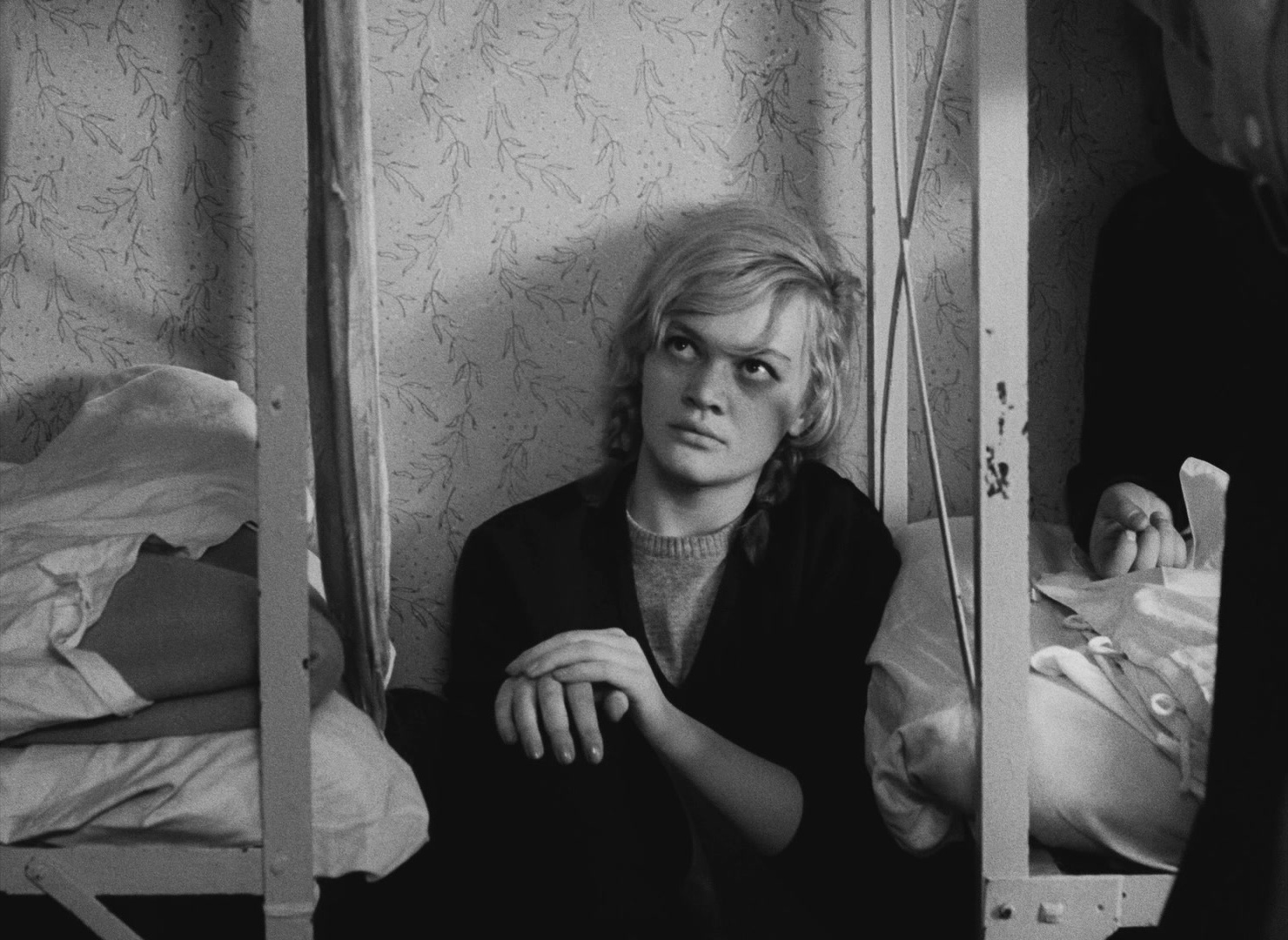 Lásky jedné plavovlásky (1965), wide, 1.37:1 — film still