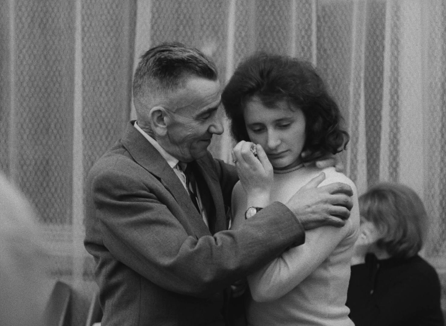 Lásky jedné plavovlásky (1965), wide, 1.37:1 — film still