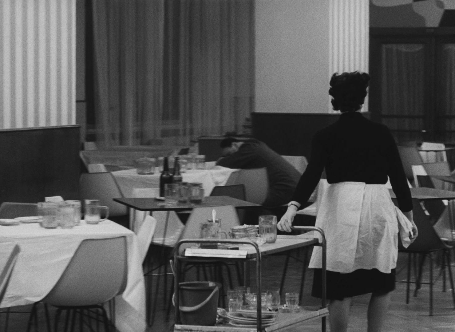 Lásky jedné plavovlásky (1965), wide, 1.37:1 — film still