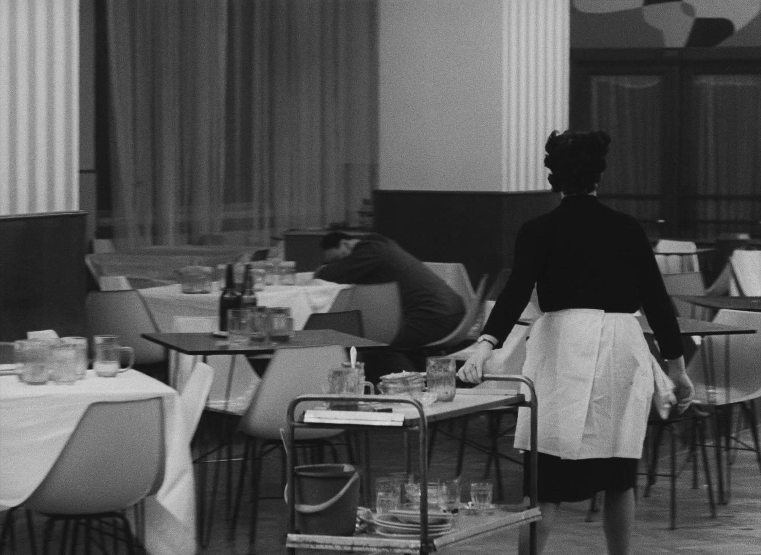 Lásky jedné plavovlásky (1965), wide, 1.37:1 — film still