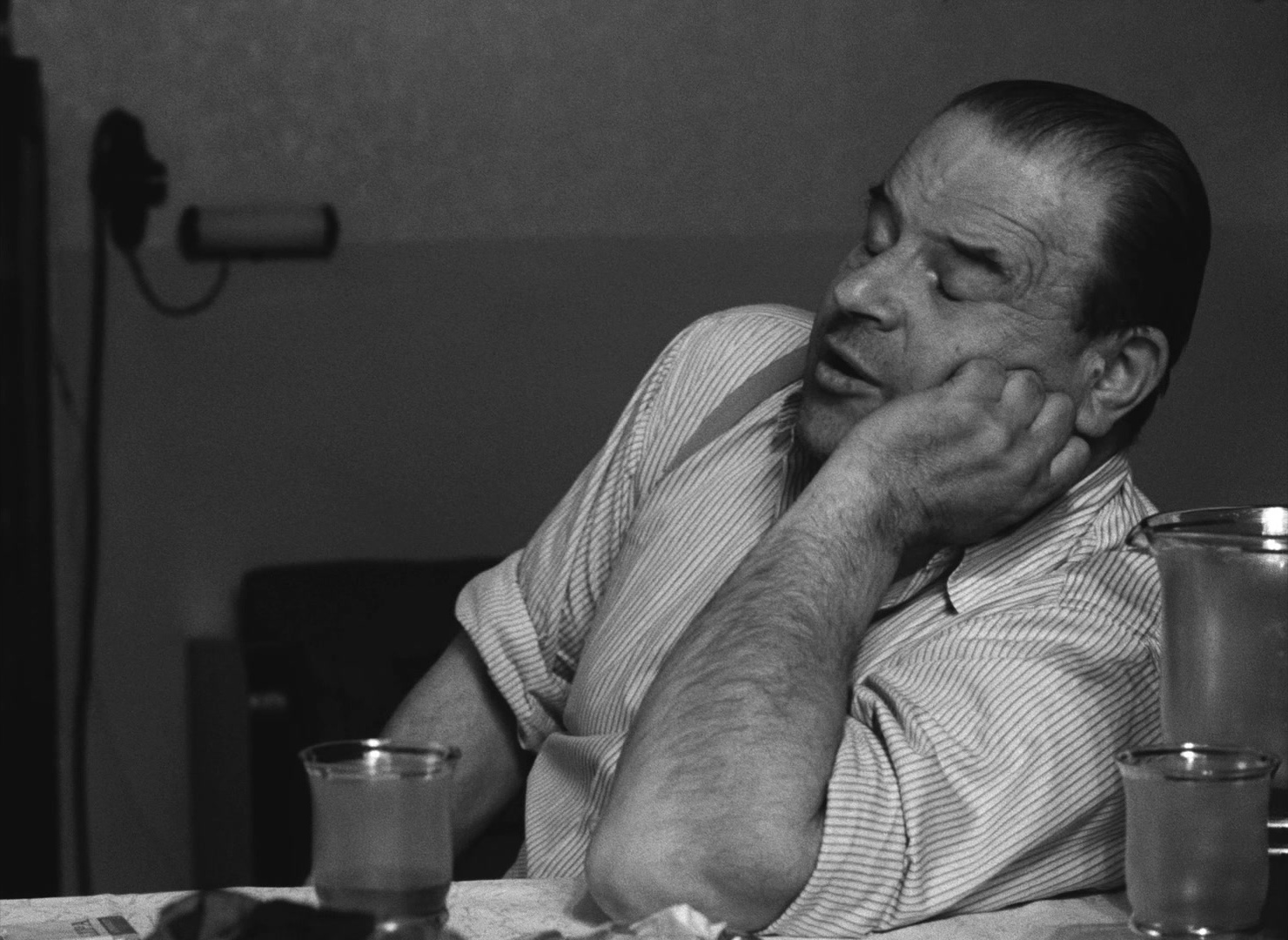 Lásky jedné plavovlásky (1965), wide, 1.37:1 — film still