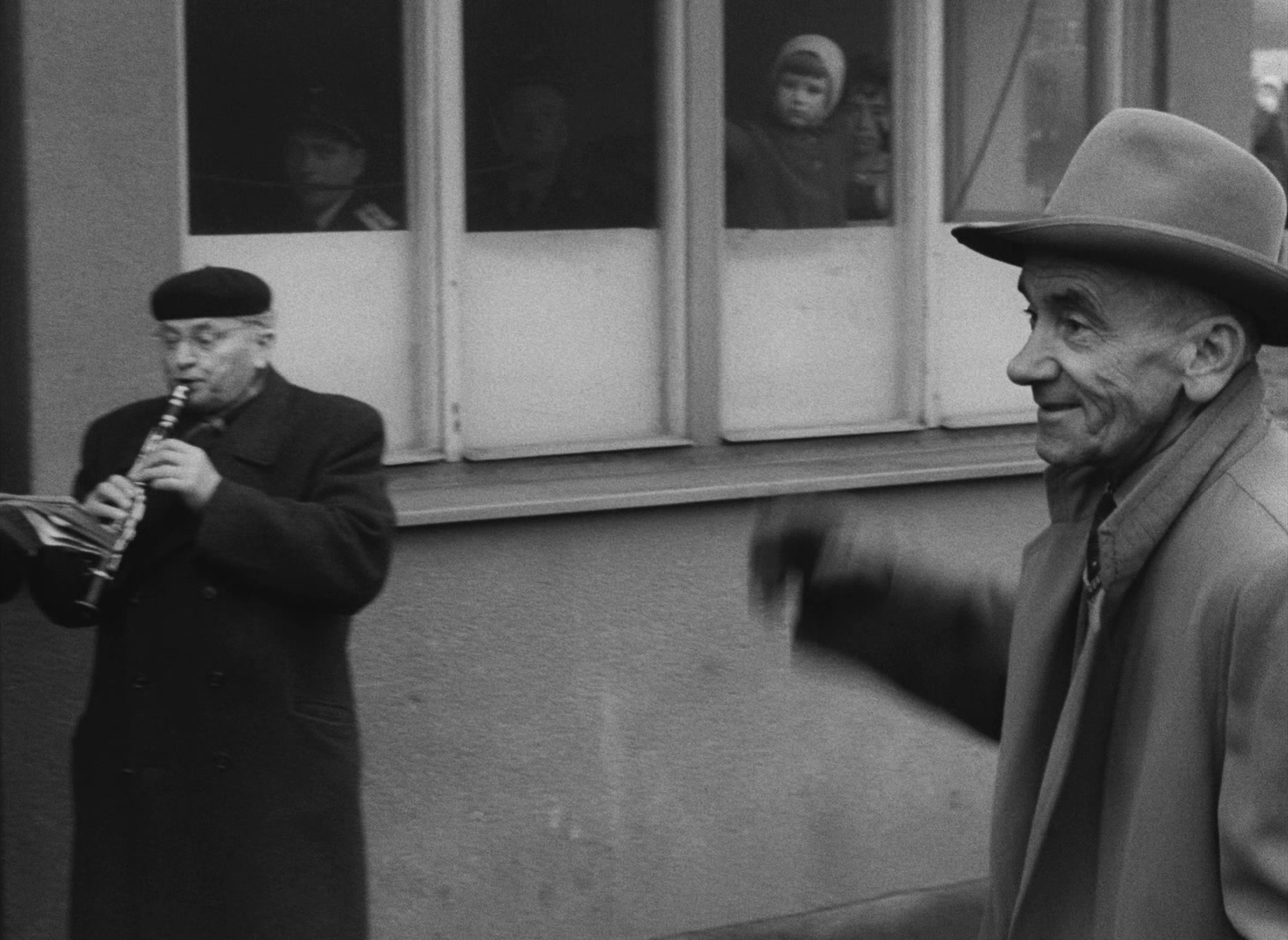 Lásky jedné plavovlásky (1965), wide, 1.37:1 — film still