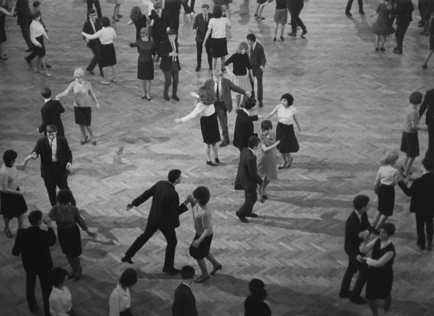 Lásky jedné plavovlásky (1965), wide, 1.37:1 — film still