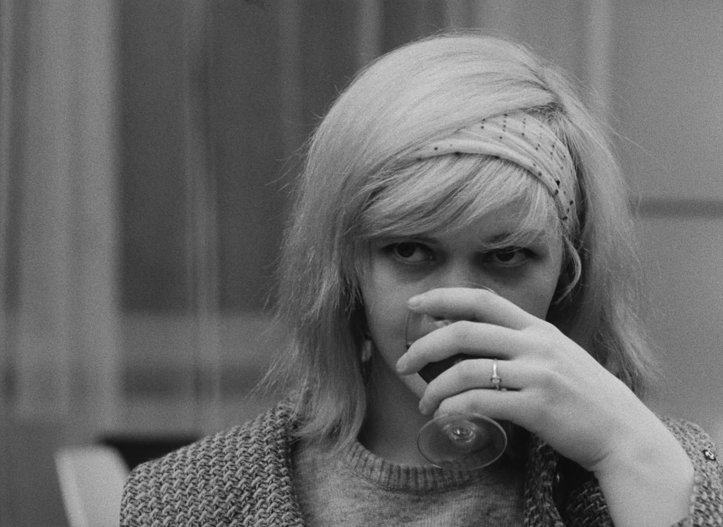 Lásky jedné plavovlásky (1965), wide, 1.37:1 — film still