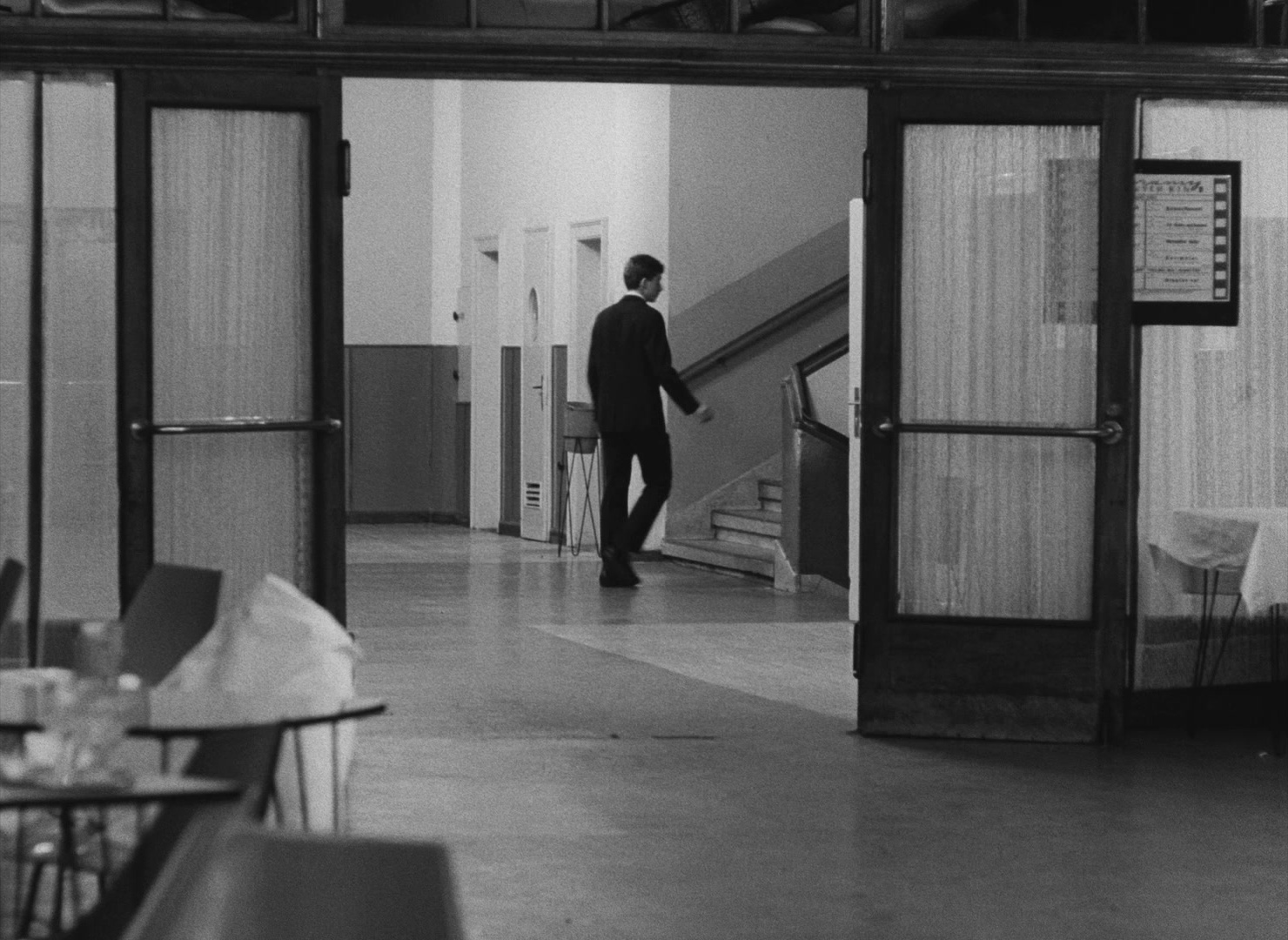 Lásky jedné plavovlásky (1965), wide, 1.37:1 — film still