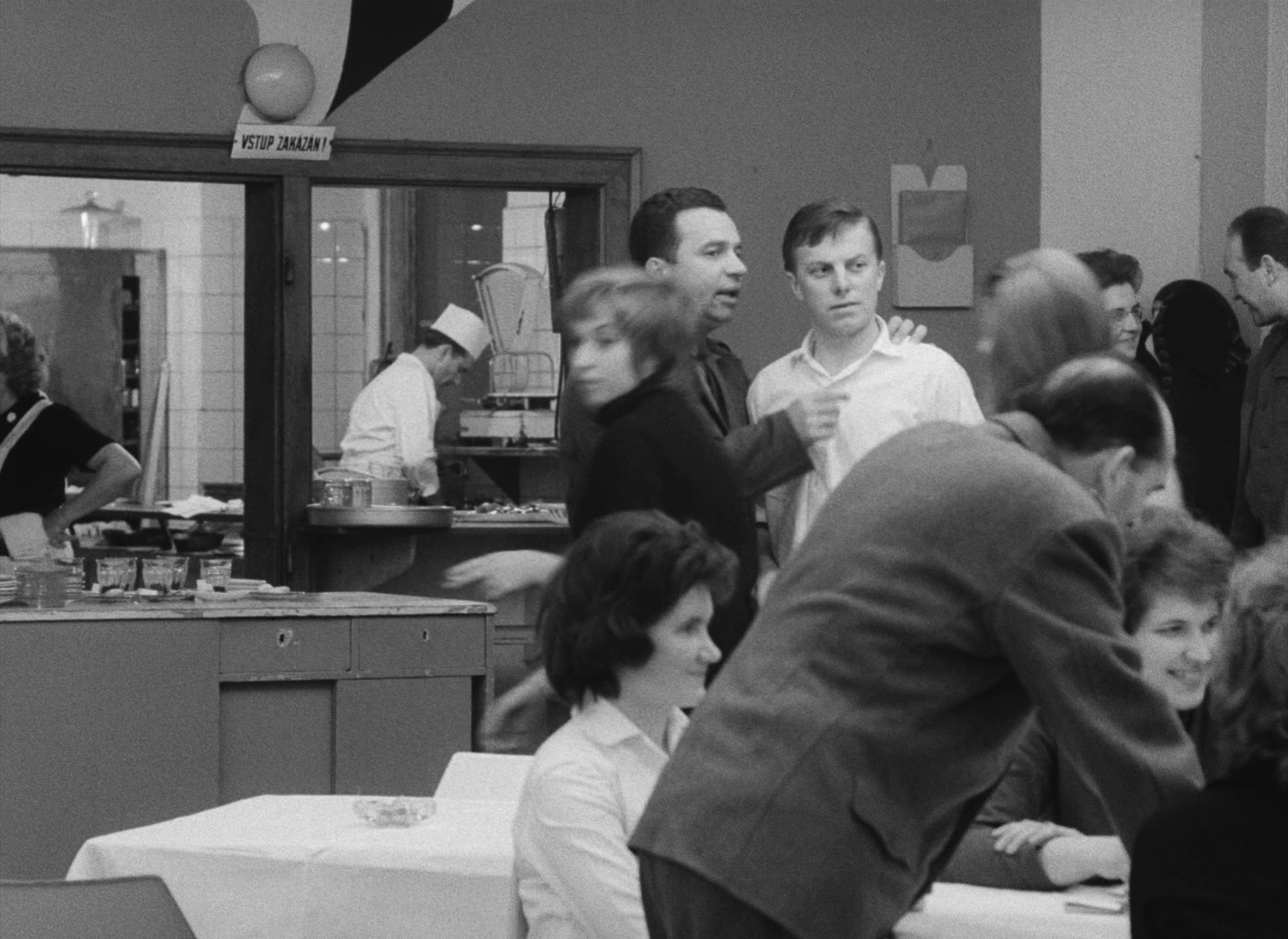Lásky jedné plavovlásky (1965), wide, 1.37:1 — film still