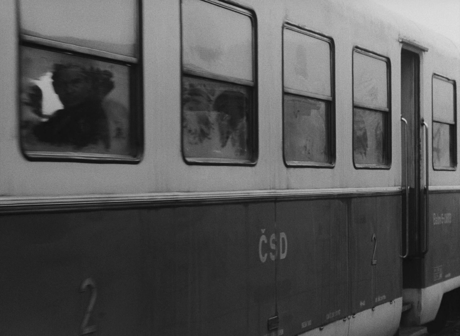 Lásky jedné plavovlásky (1965), wide, 1.37:1 — film still