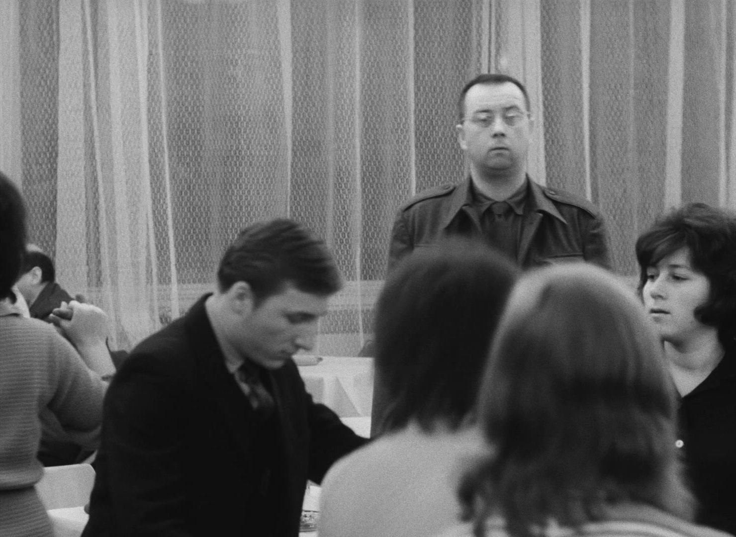 Lásky jedné plavovlásky (1965), wide, 1.37:1 — film still